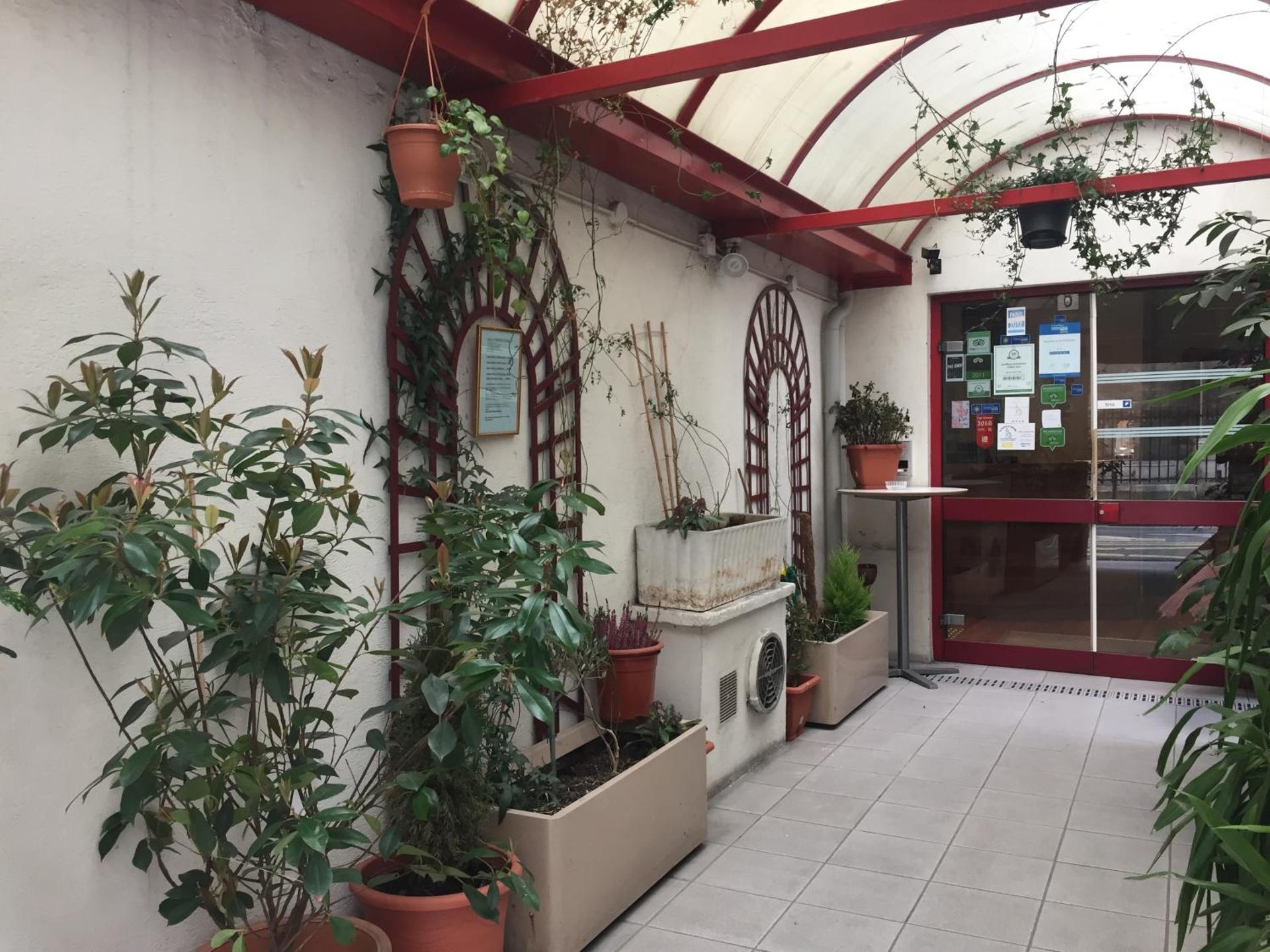 Hôtel De La Perdrix Rouge - Photo 73