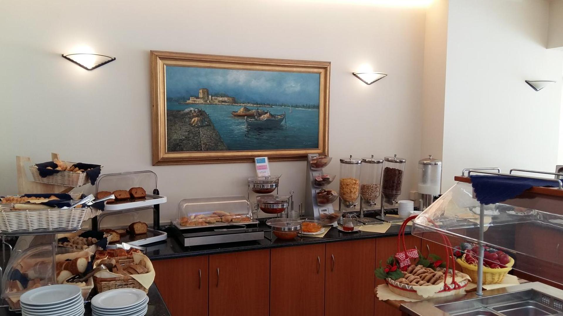 Hotel Tolo - Photo 41