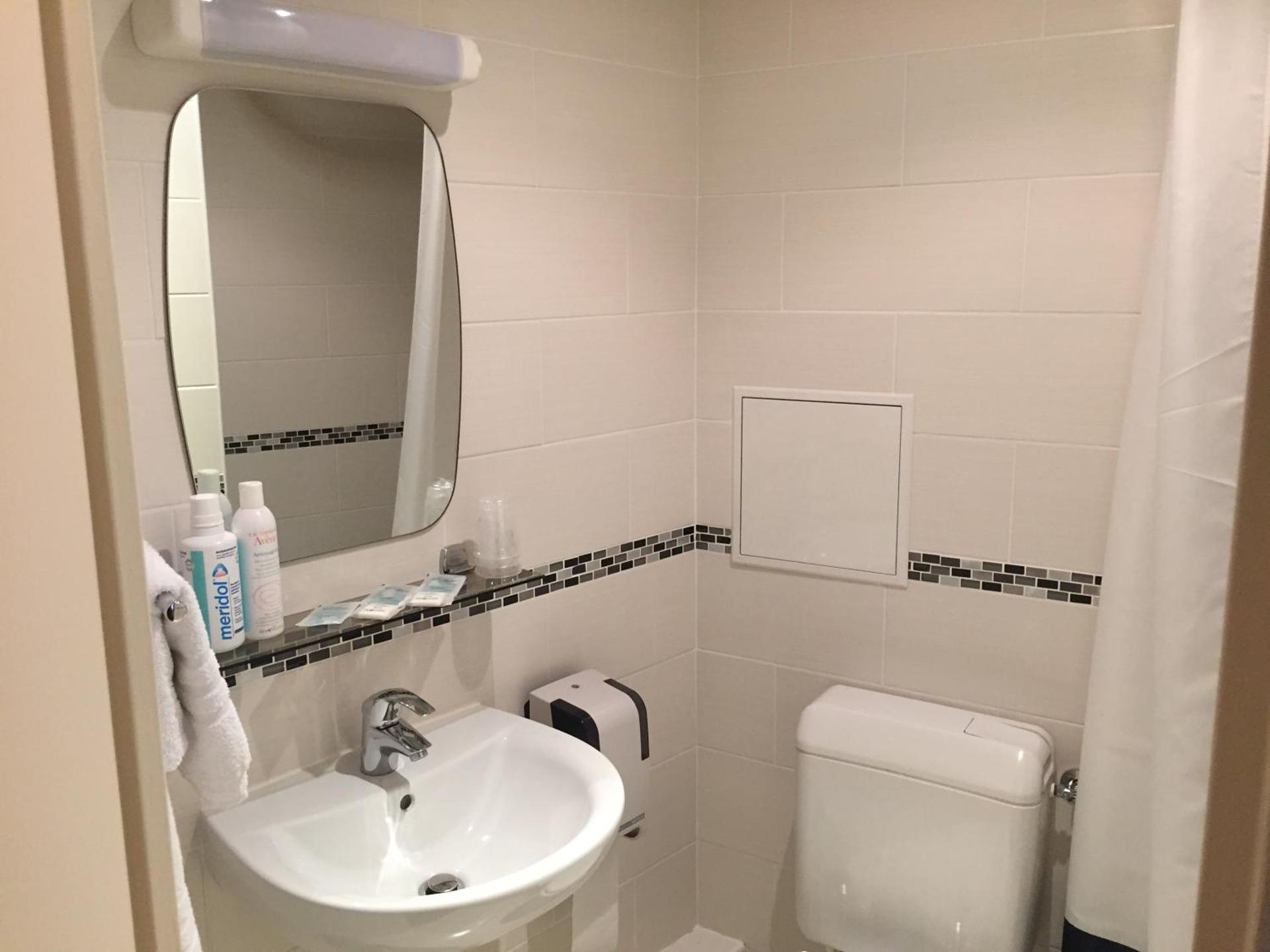 Hôtel De La Perdrix Rouge - Photo 8