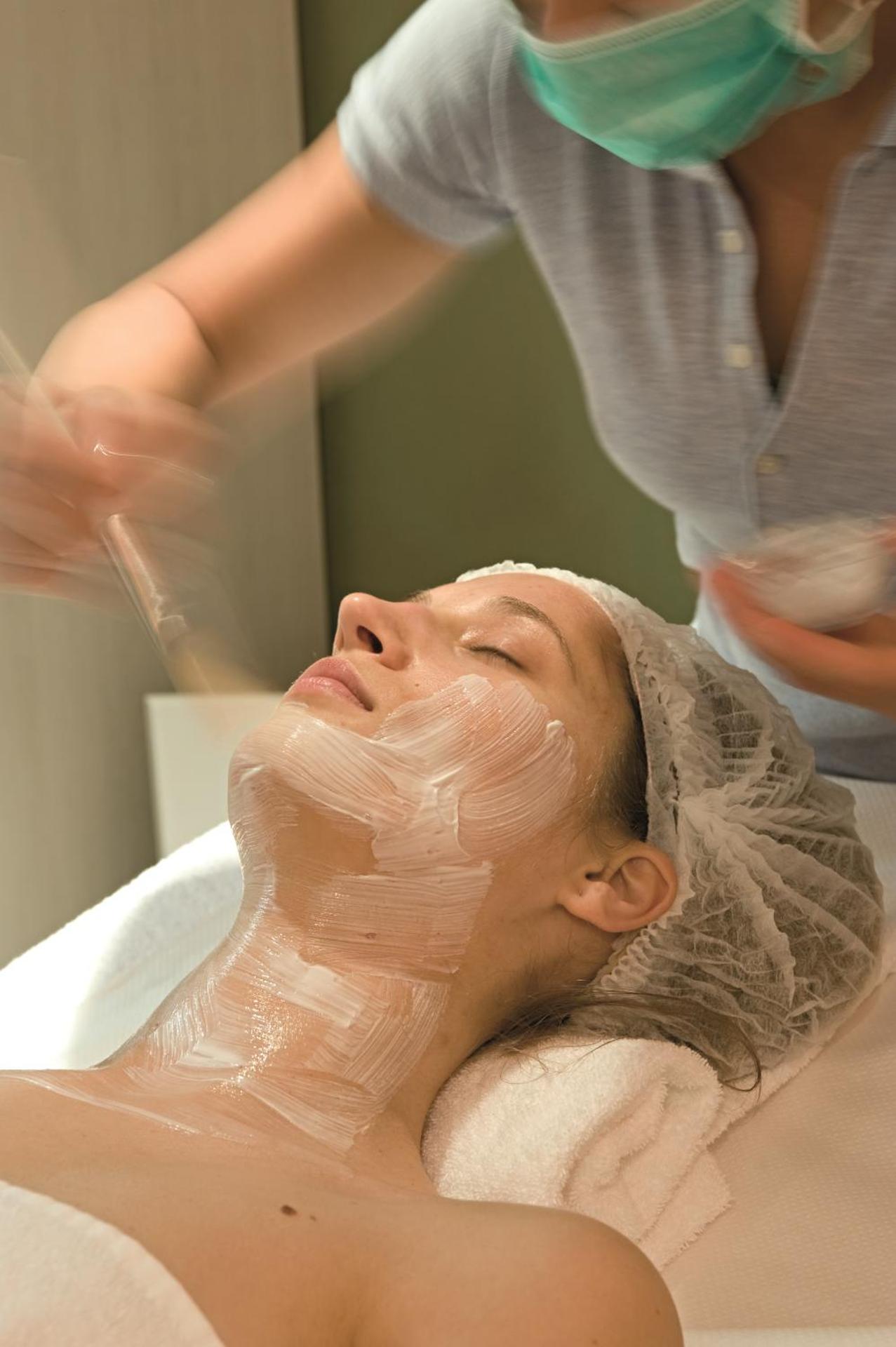 Arli Hotel Business and Wellness - Photo 25