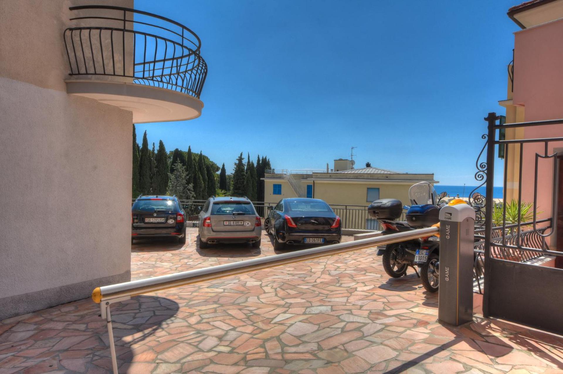 Hotel Noris - Photo 38