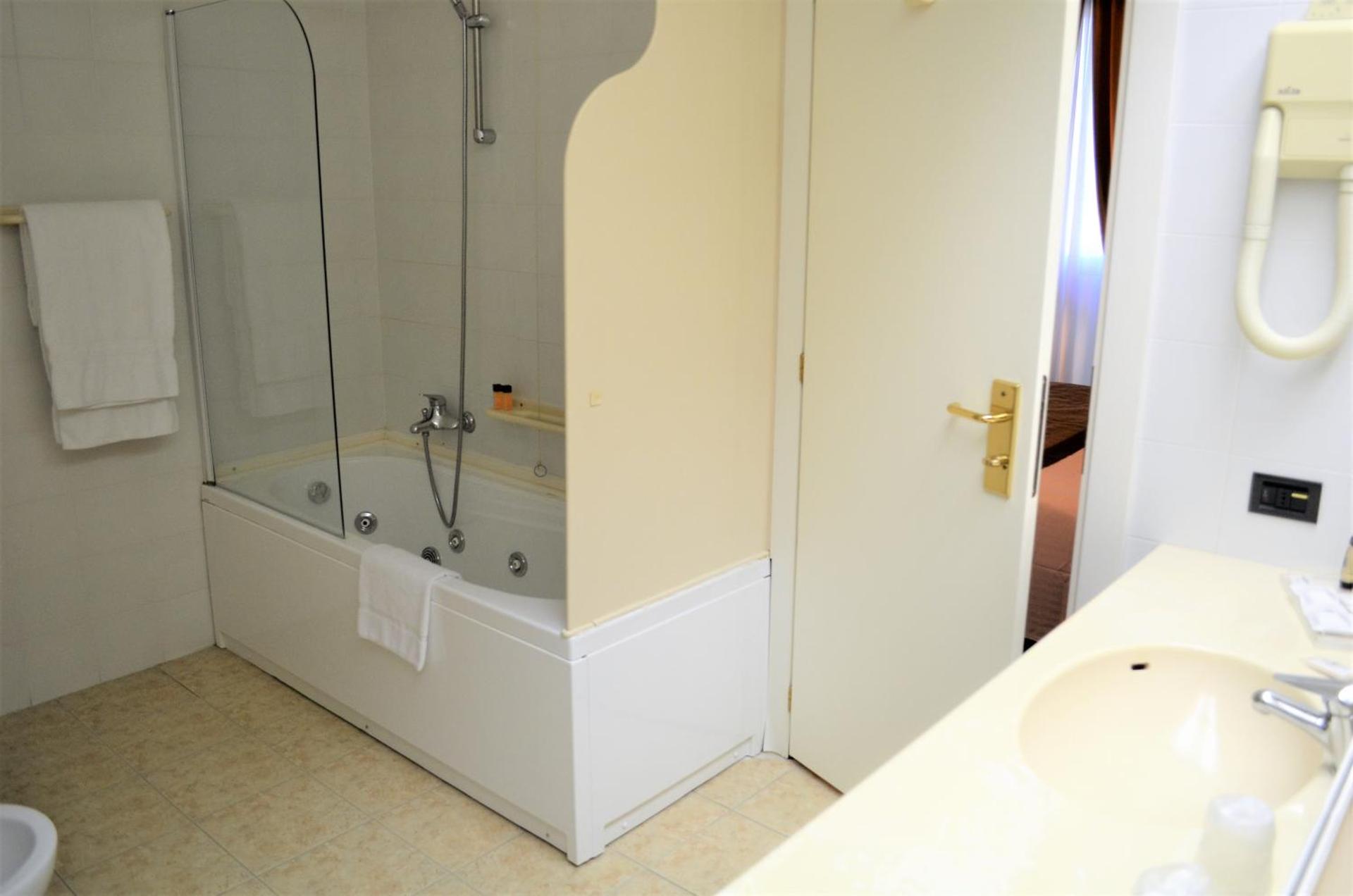 Best Western Park Hotel - Photo 41