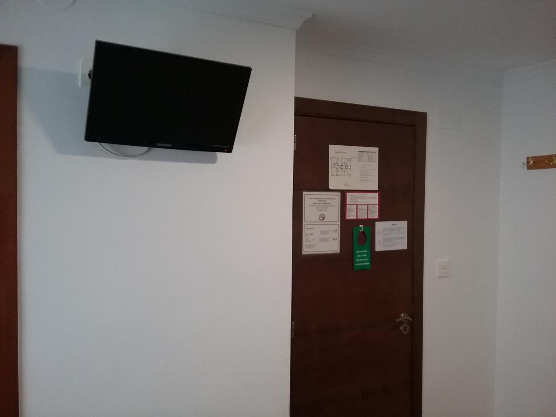 Hostal Cabrera - Photo 8
