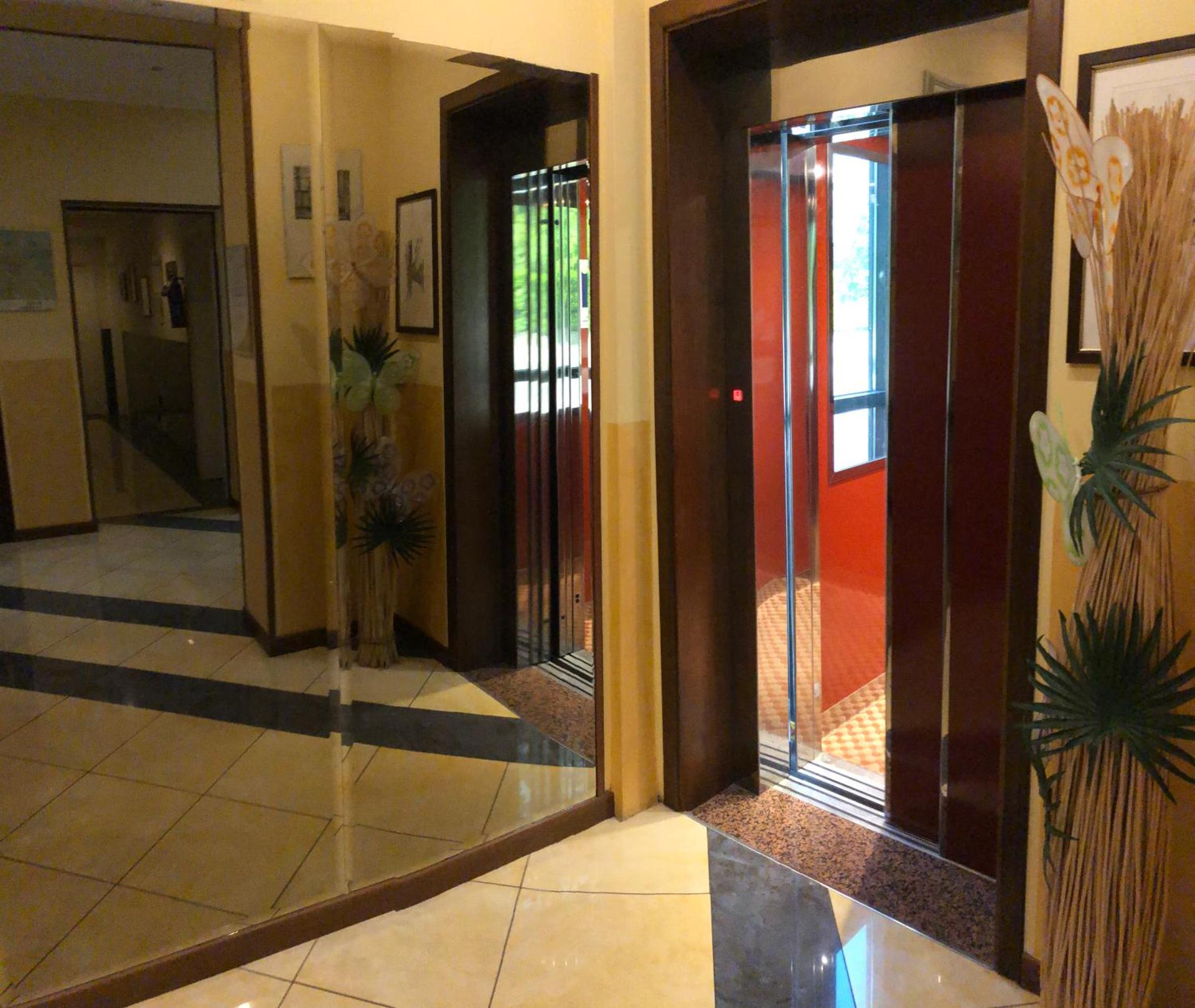 Hotel Victoria - Photo 2