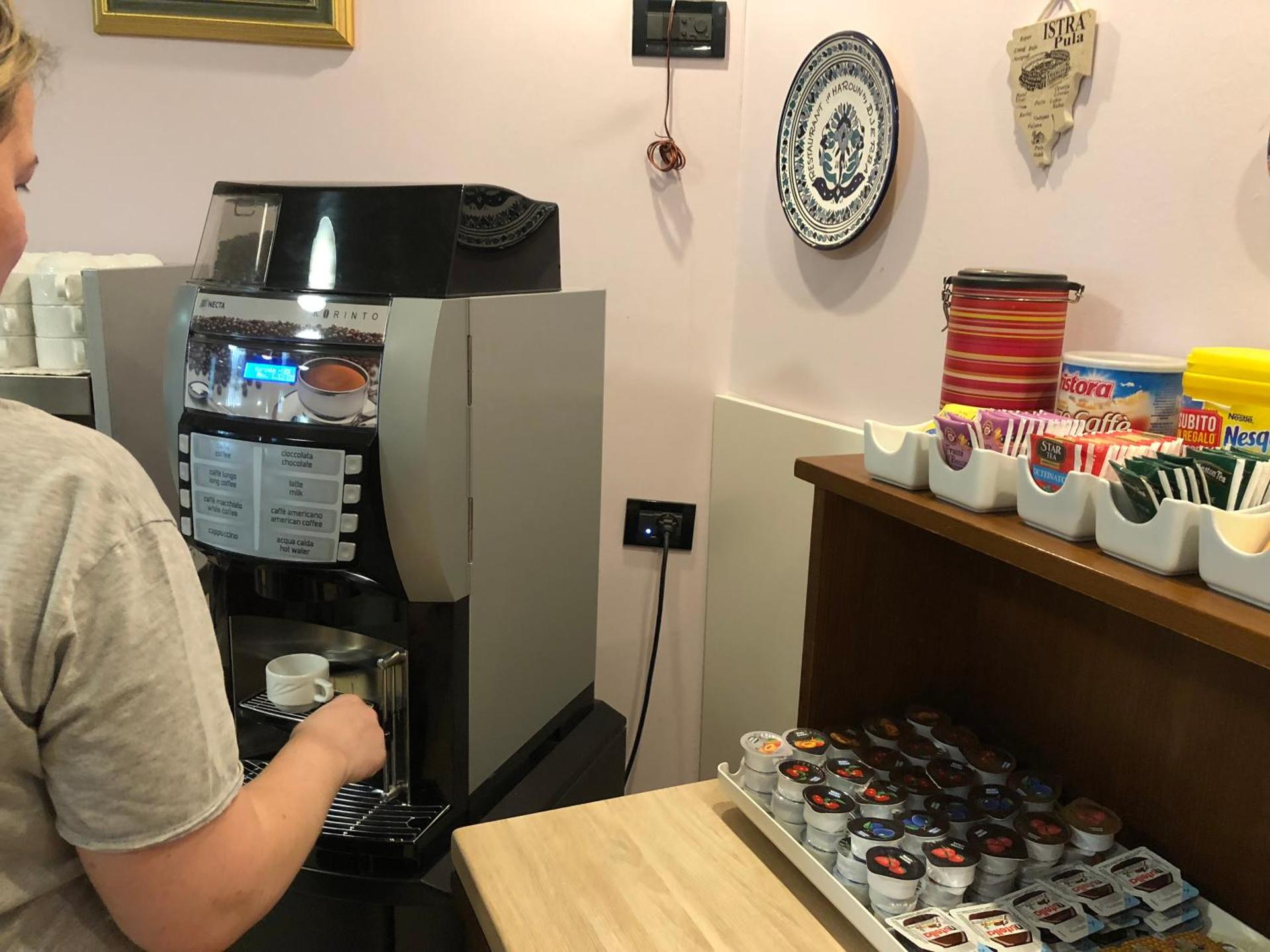 Hotel Victoria - Photo 12