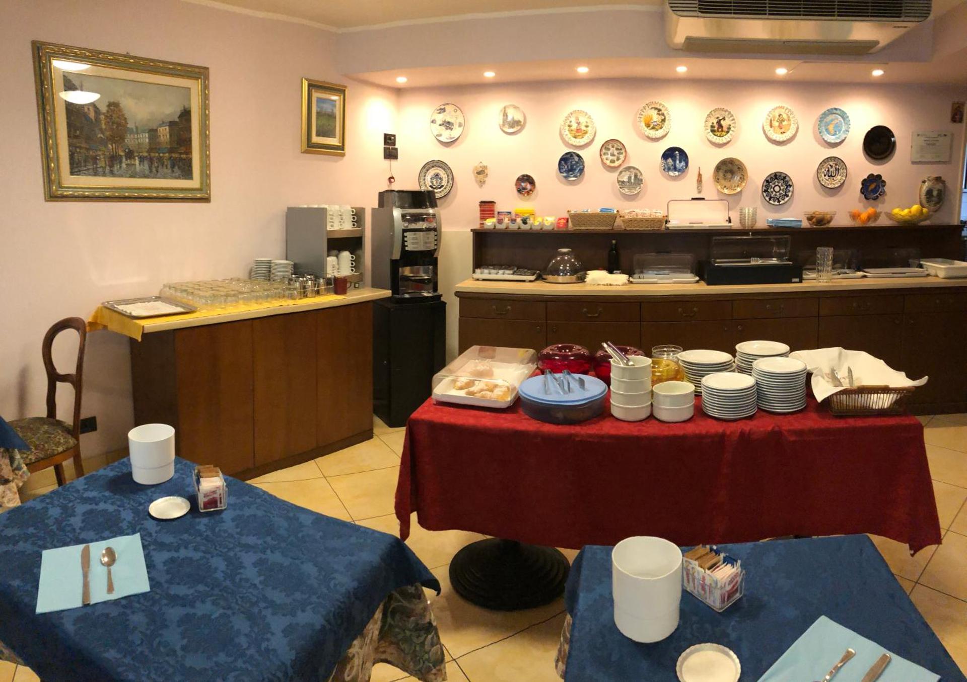 Hotel Victoria - Photo 14