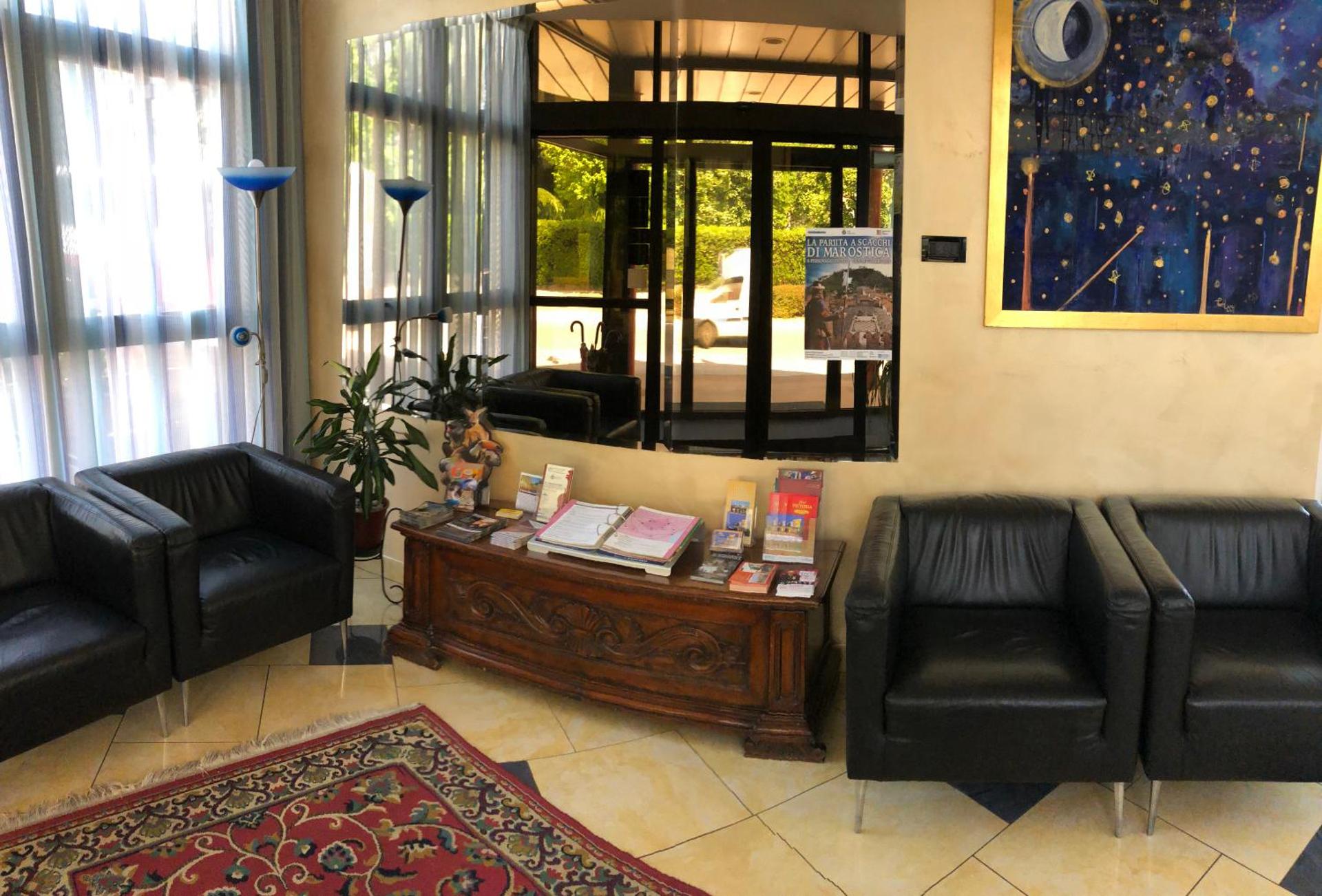 Hotel Victoria - Photo 58