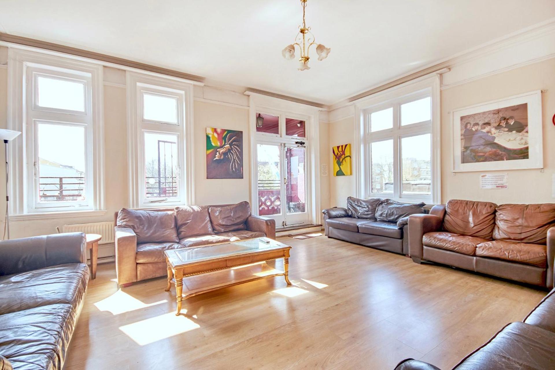 Hootananny Hostel - Photo 16