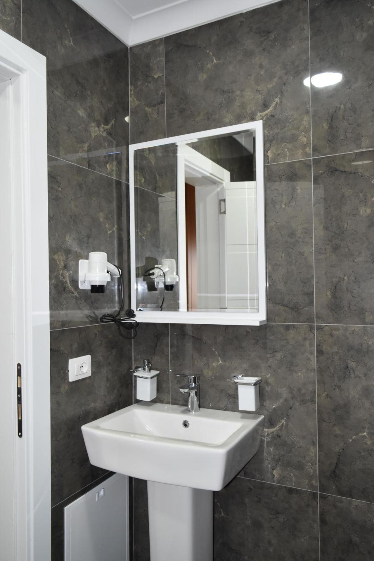 Hotel LISS 2 - Photo 28