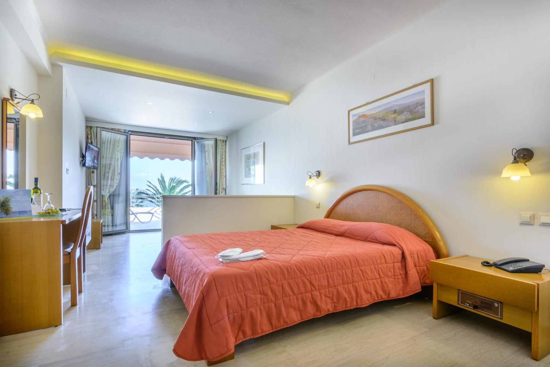 Golden Sand Hotel - Photo 28