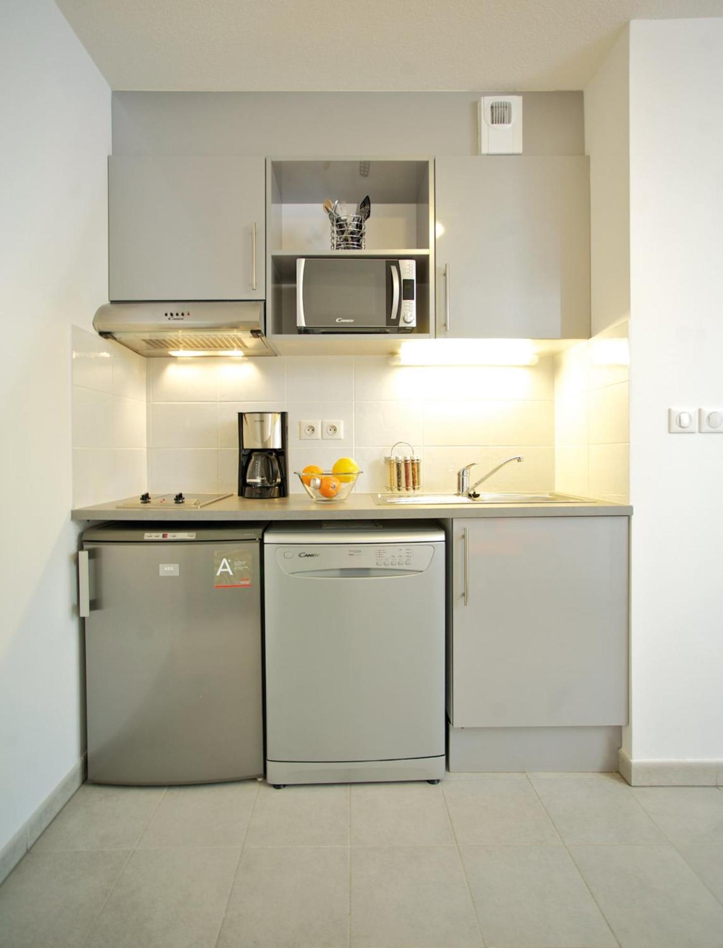 One-Bedroom Apartment (4 Adults) - Photo 3