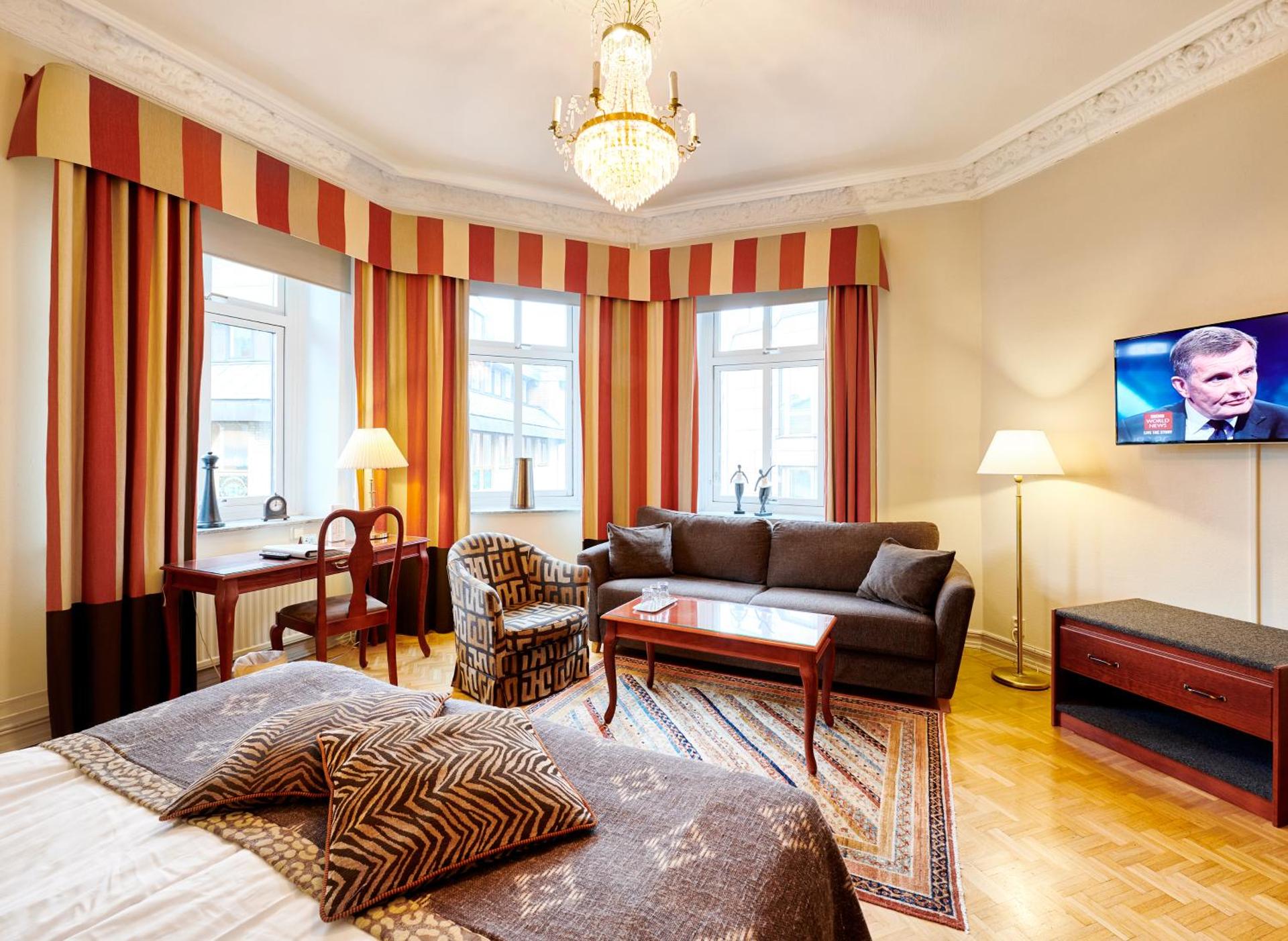 Hotel Royal - Photo 27