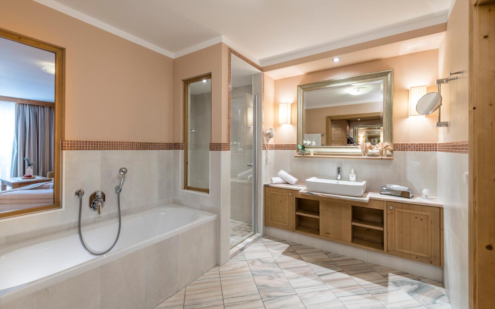 Majestic - Unique Spa Resort - Photo 71