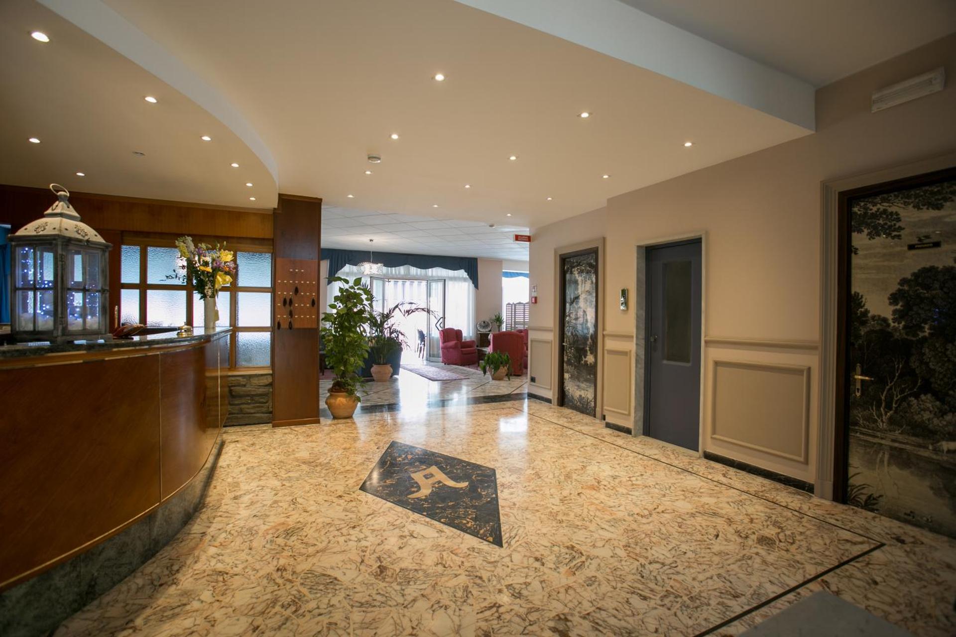 Hotel Ariston - Photo 25