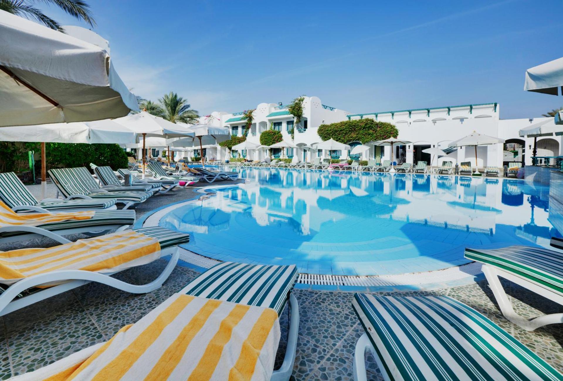 Falcon Hills Hotel - Photo 61