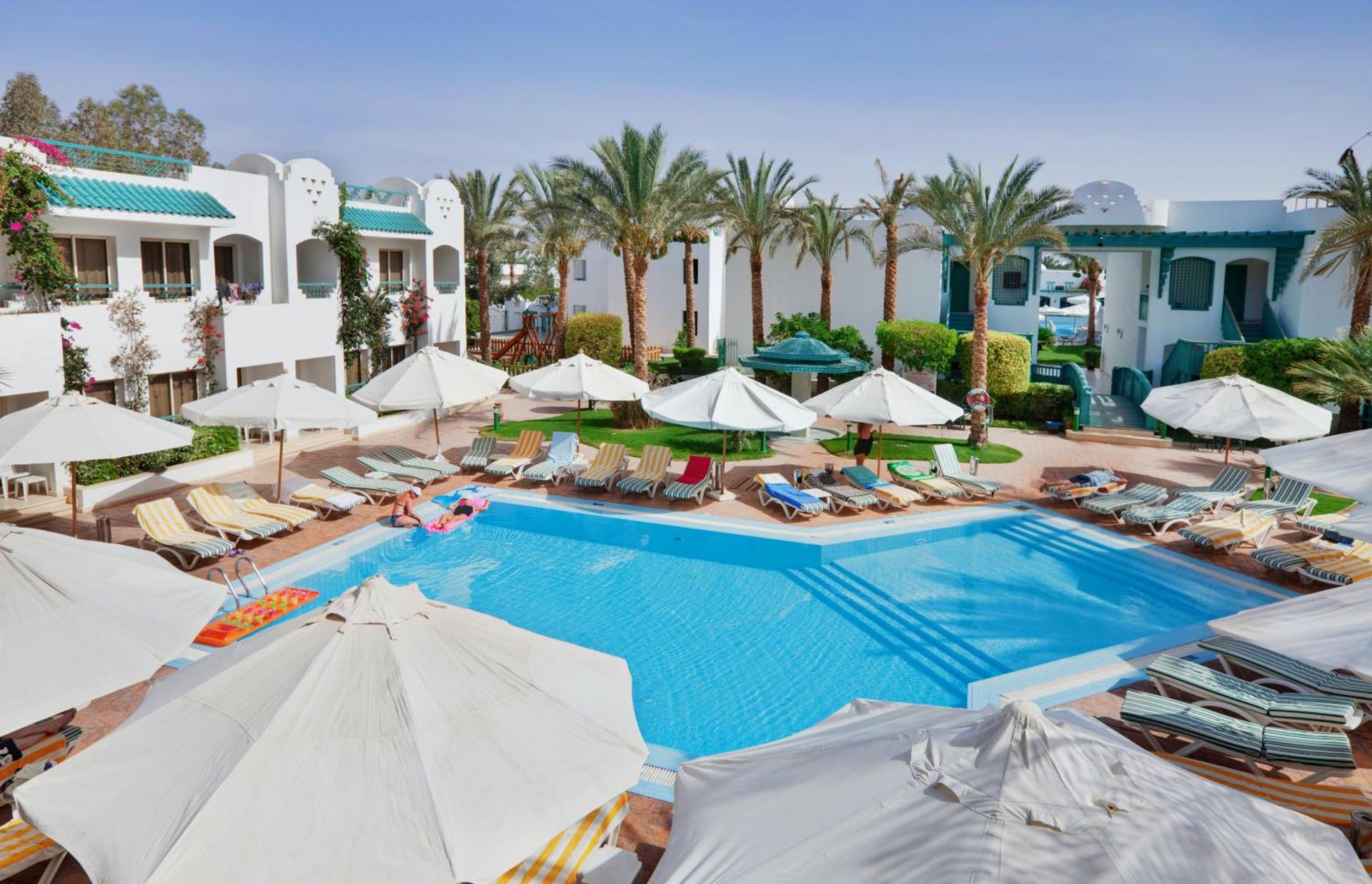 Falcon Hills Hotel - Photo 63