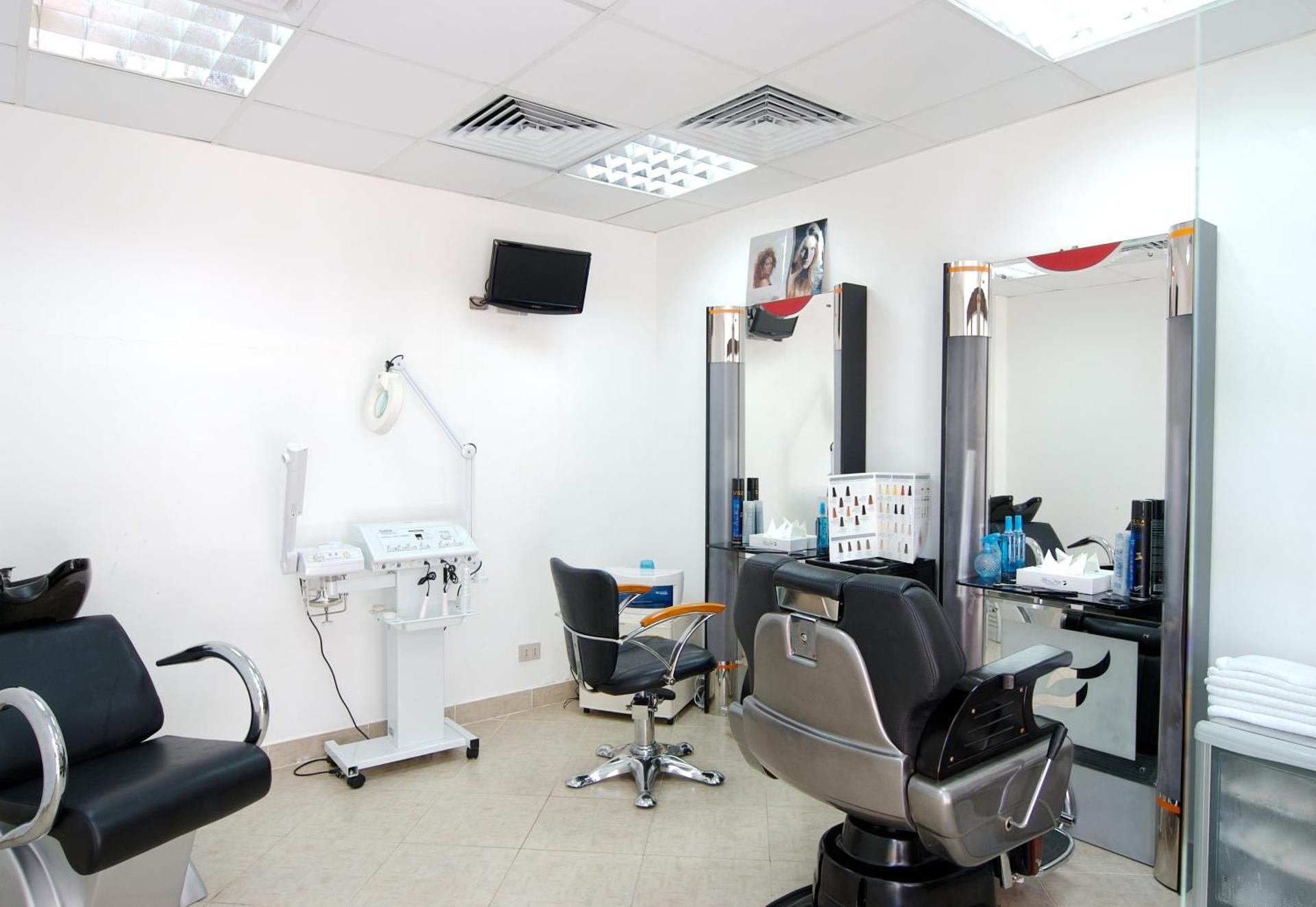 Falcon Hills Hotel - Photo 62