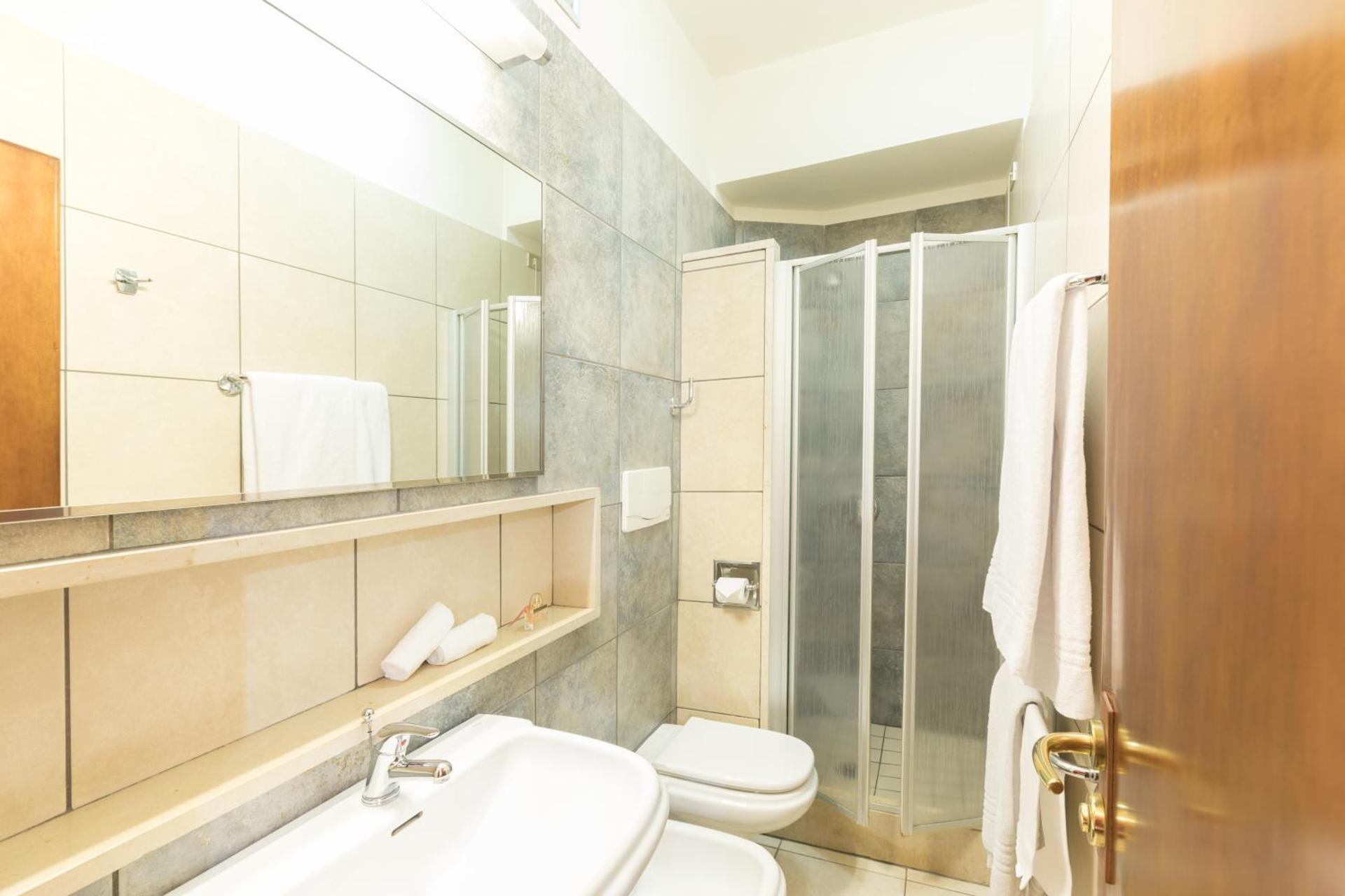 Hotel La Baia - Photo 82