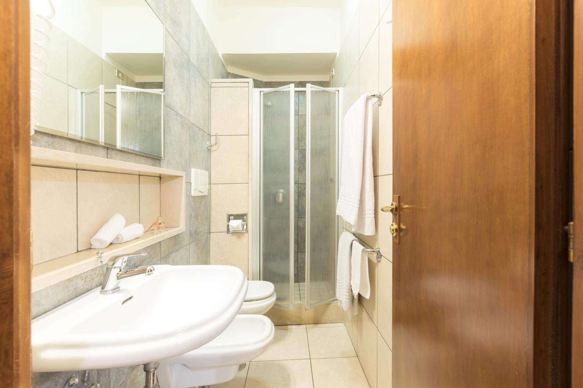 Hotel La Baia - Photo 12