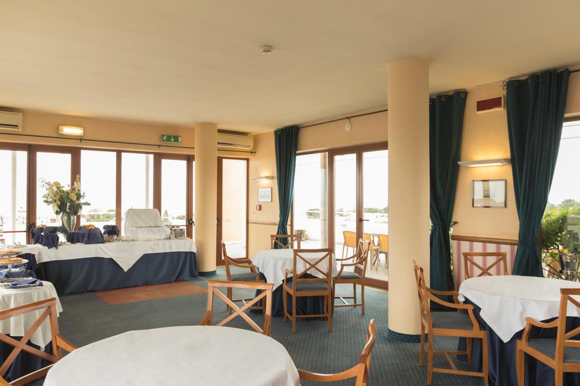 Hotel La Baia - Photo 66