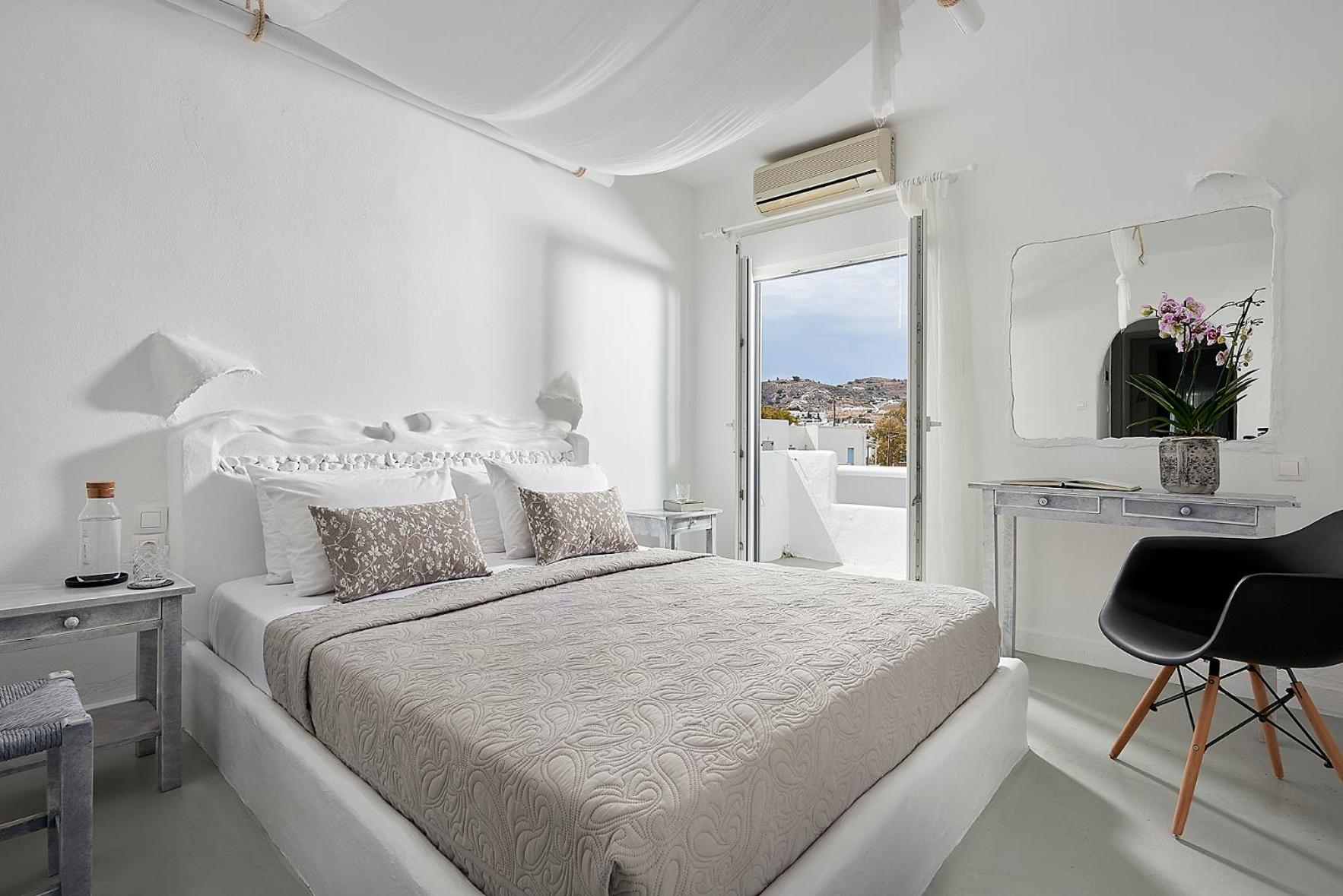 Milos Hotel - Photo 18