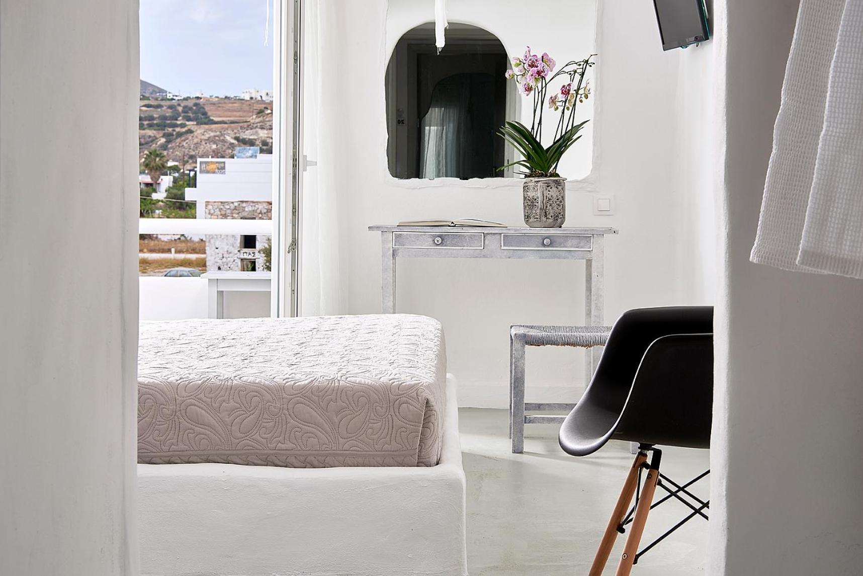 Milos Hotel - Photo 17