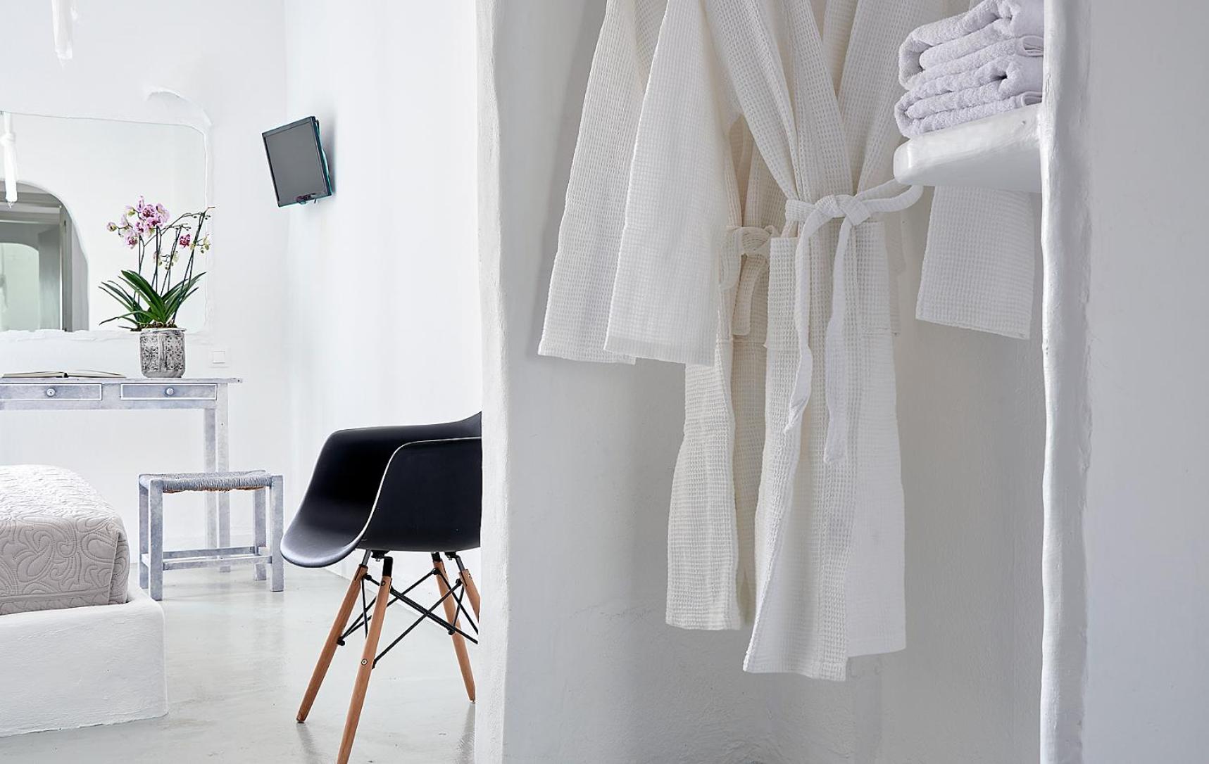 Milos Hotel - Photo 19