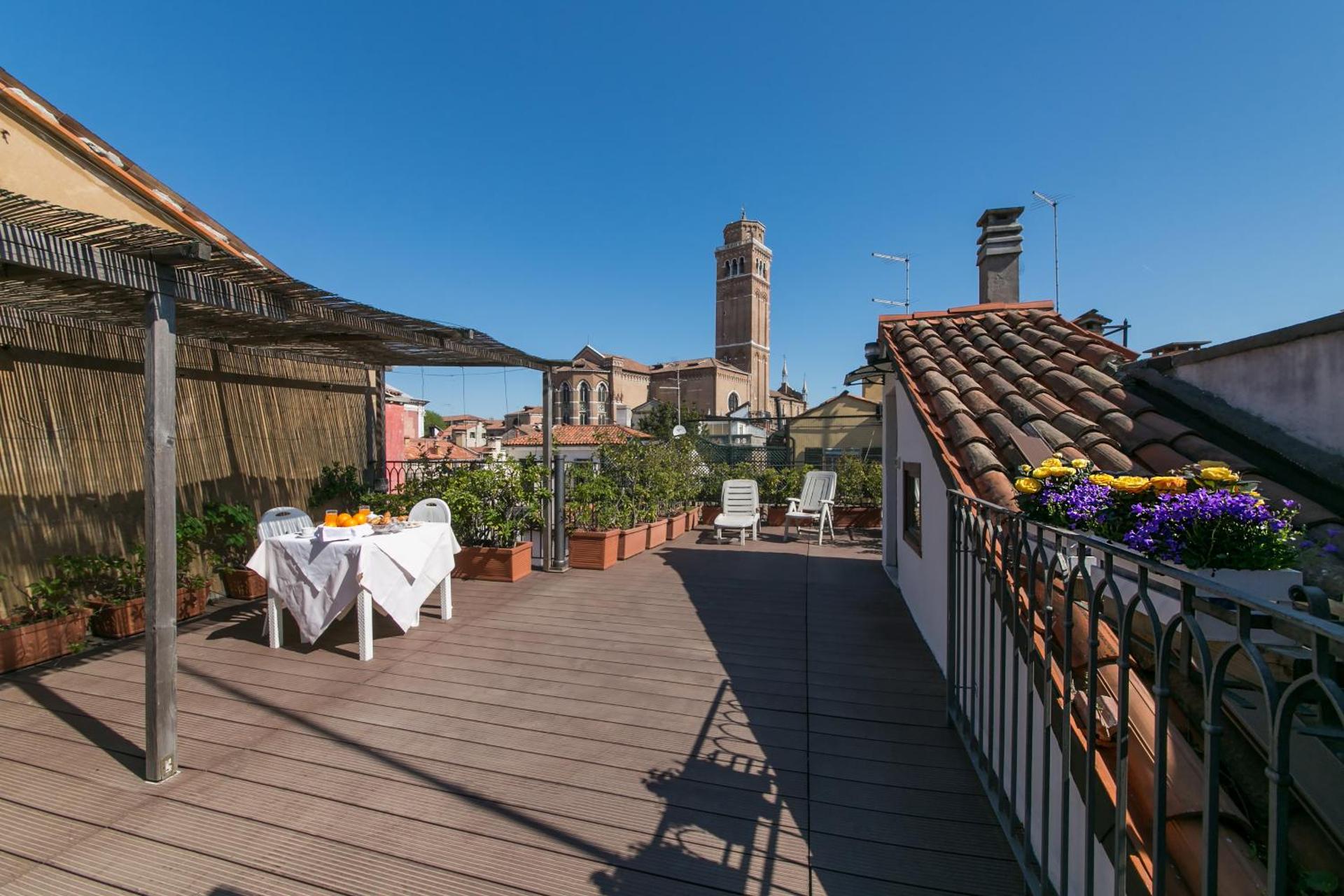 Hotel Pantalon - Photo 10