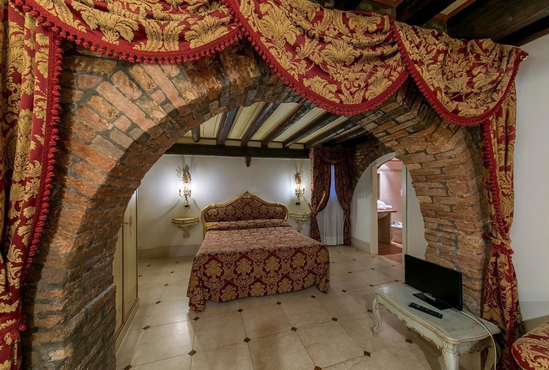 Hotel Pantalon - Photo 5