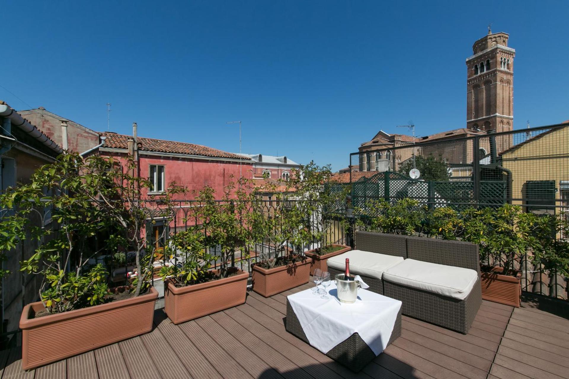 Hotel Pantalon - Photo 33