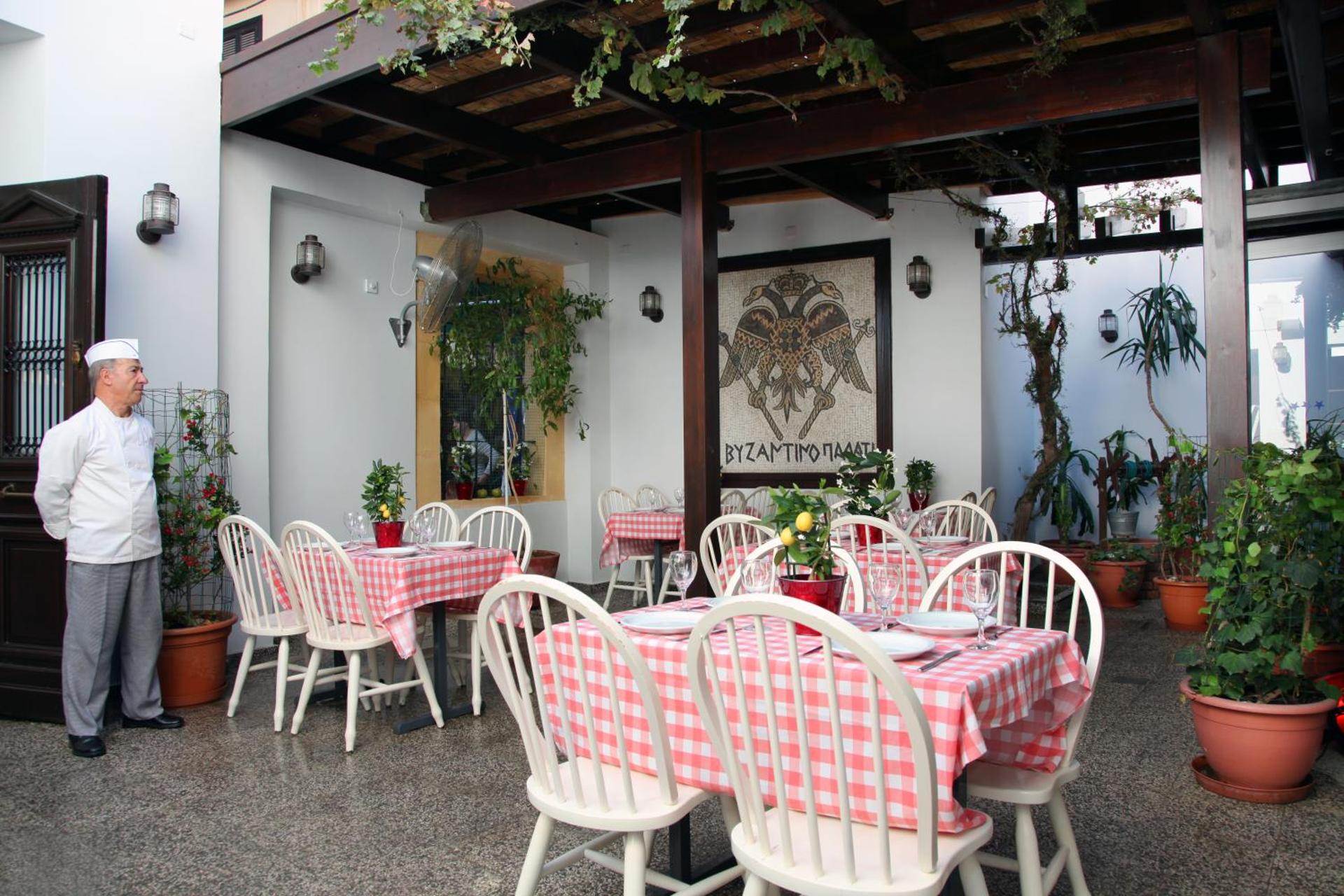 Centrum Hotel - City Center - Photo 4