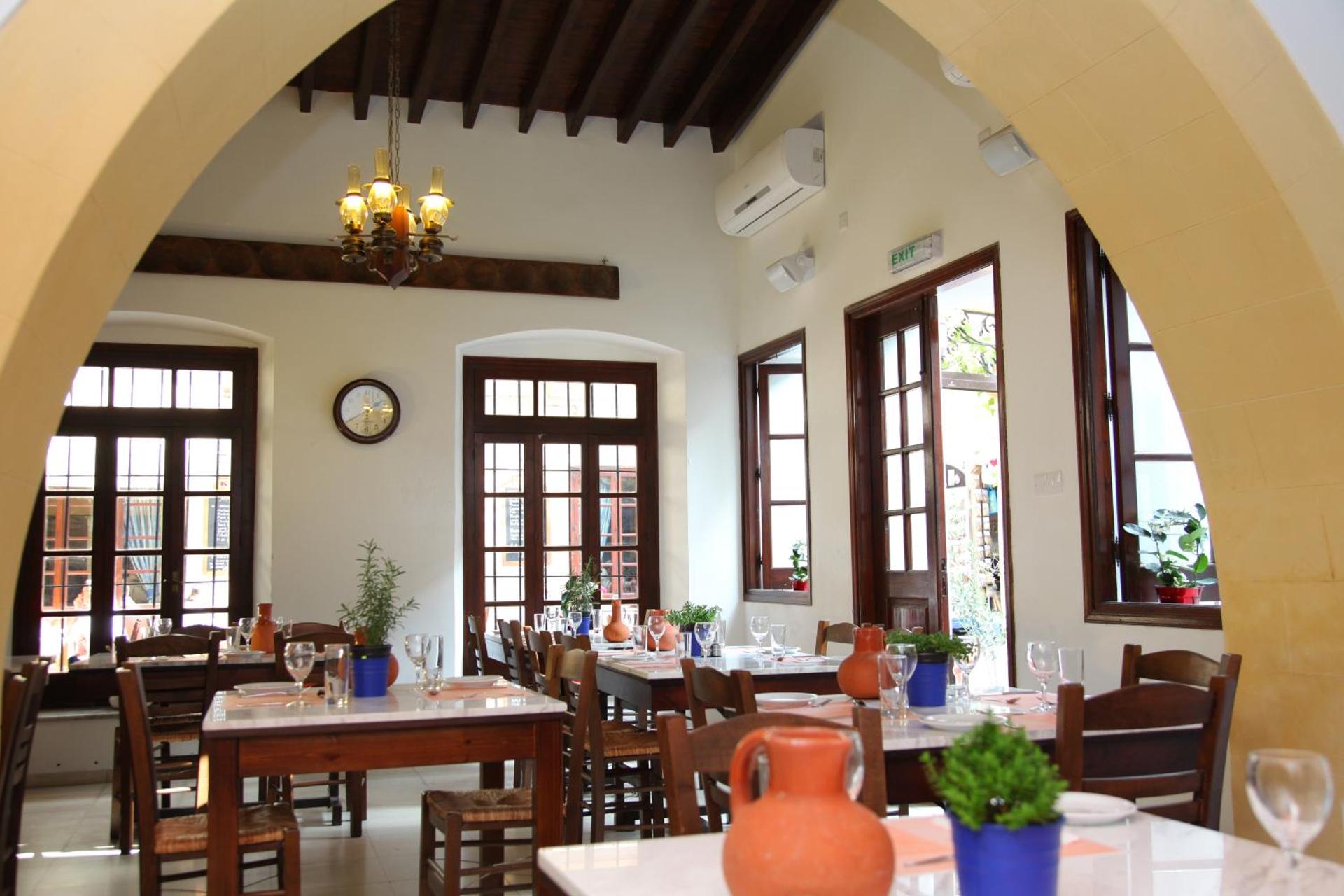Centrum Hotel - City Center - Photo 9