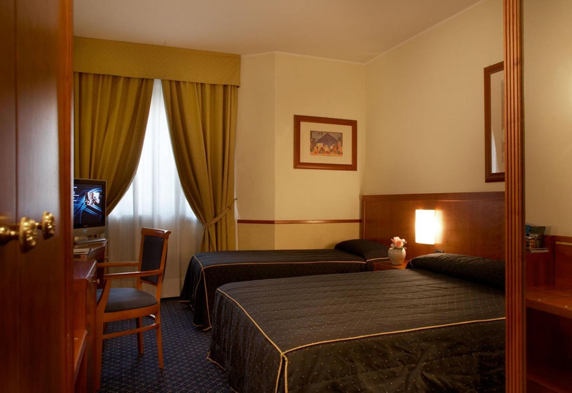 Pacific Hotel Fortino - Photo 36