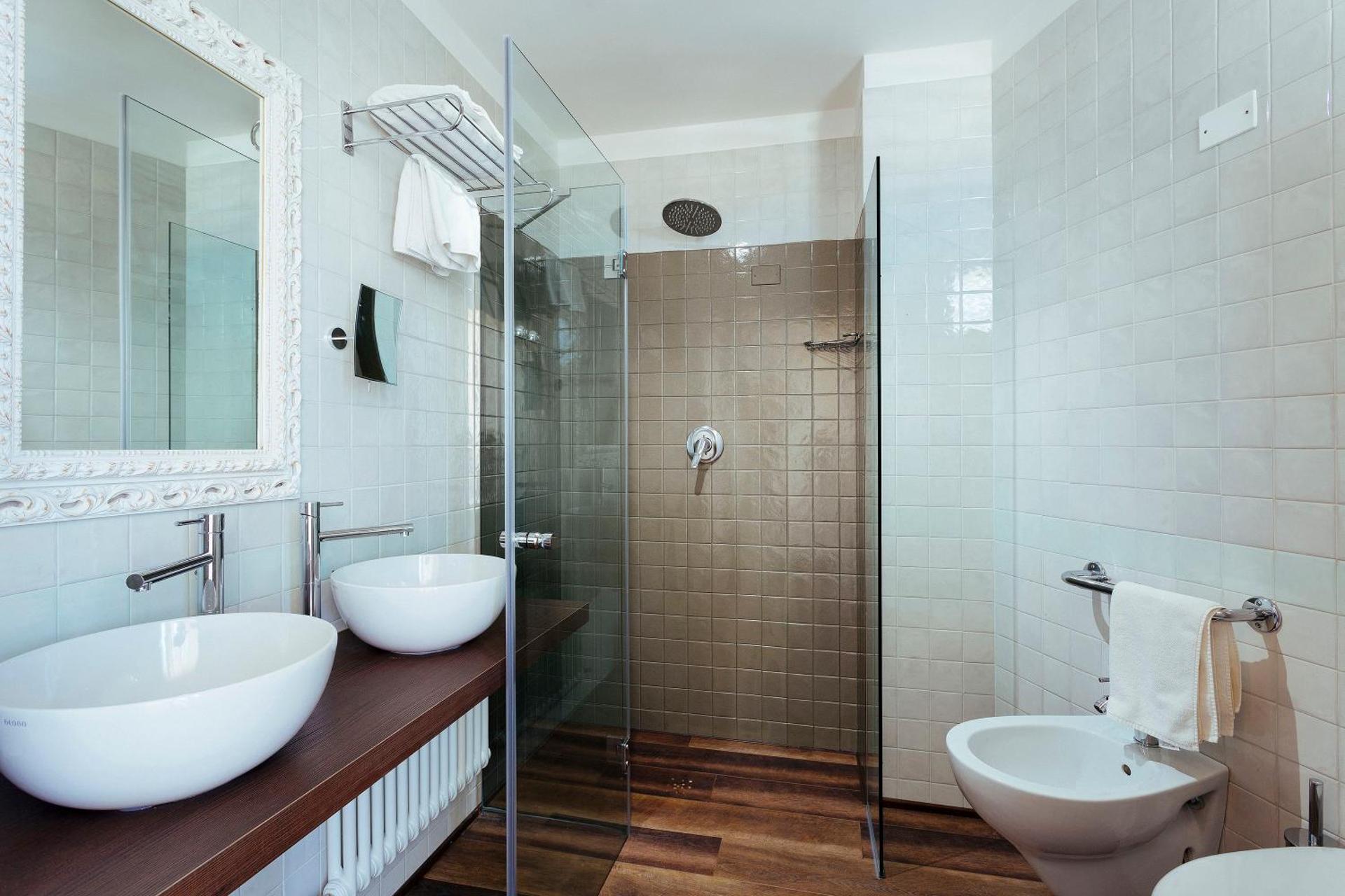 Best Western Maison B Hotel - Photo 13