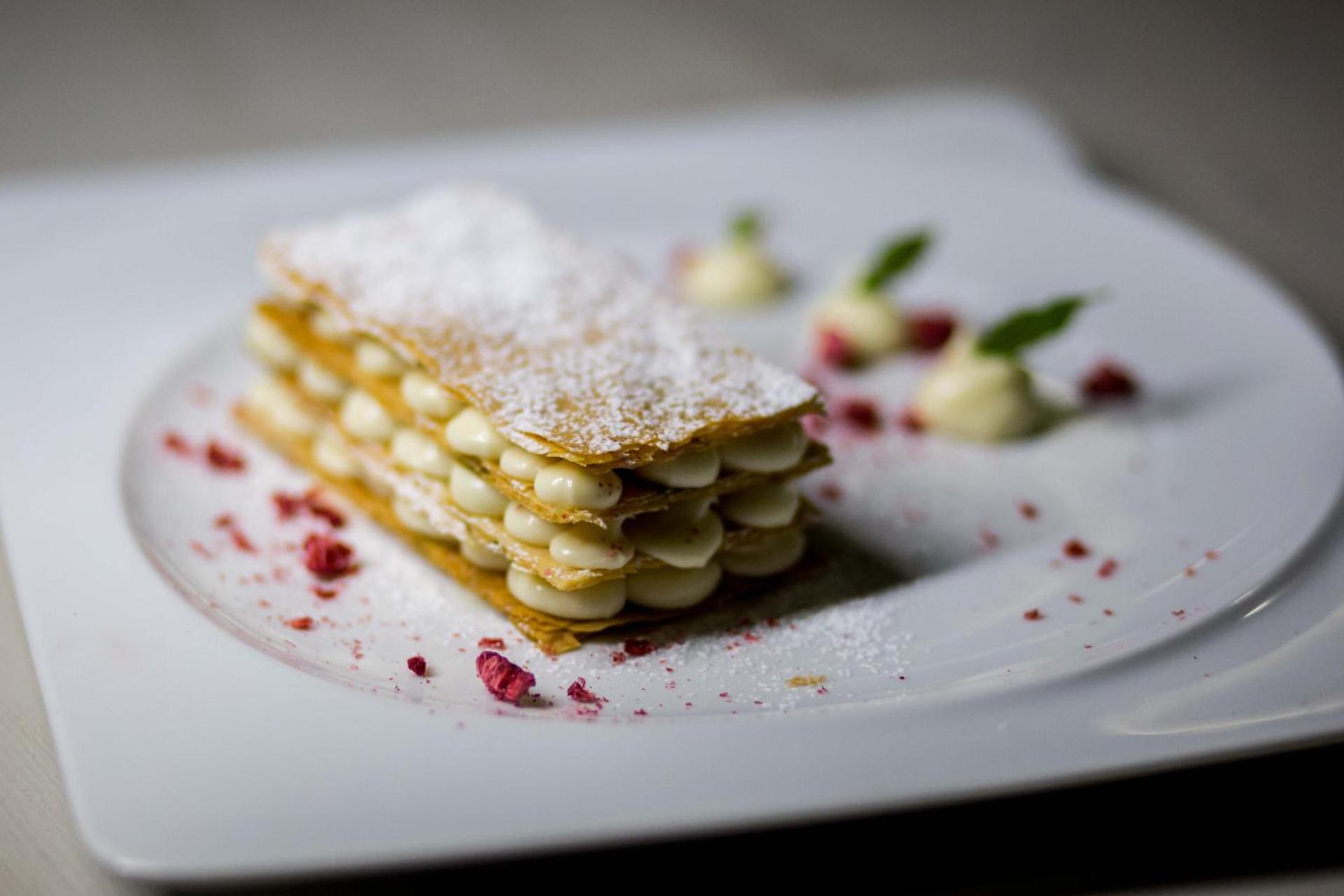 Athina Studios and Suites Plaka - Photo 5