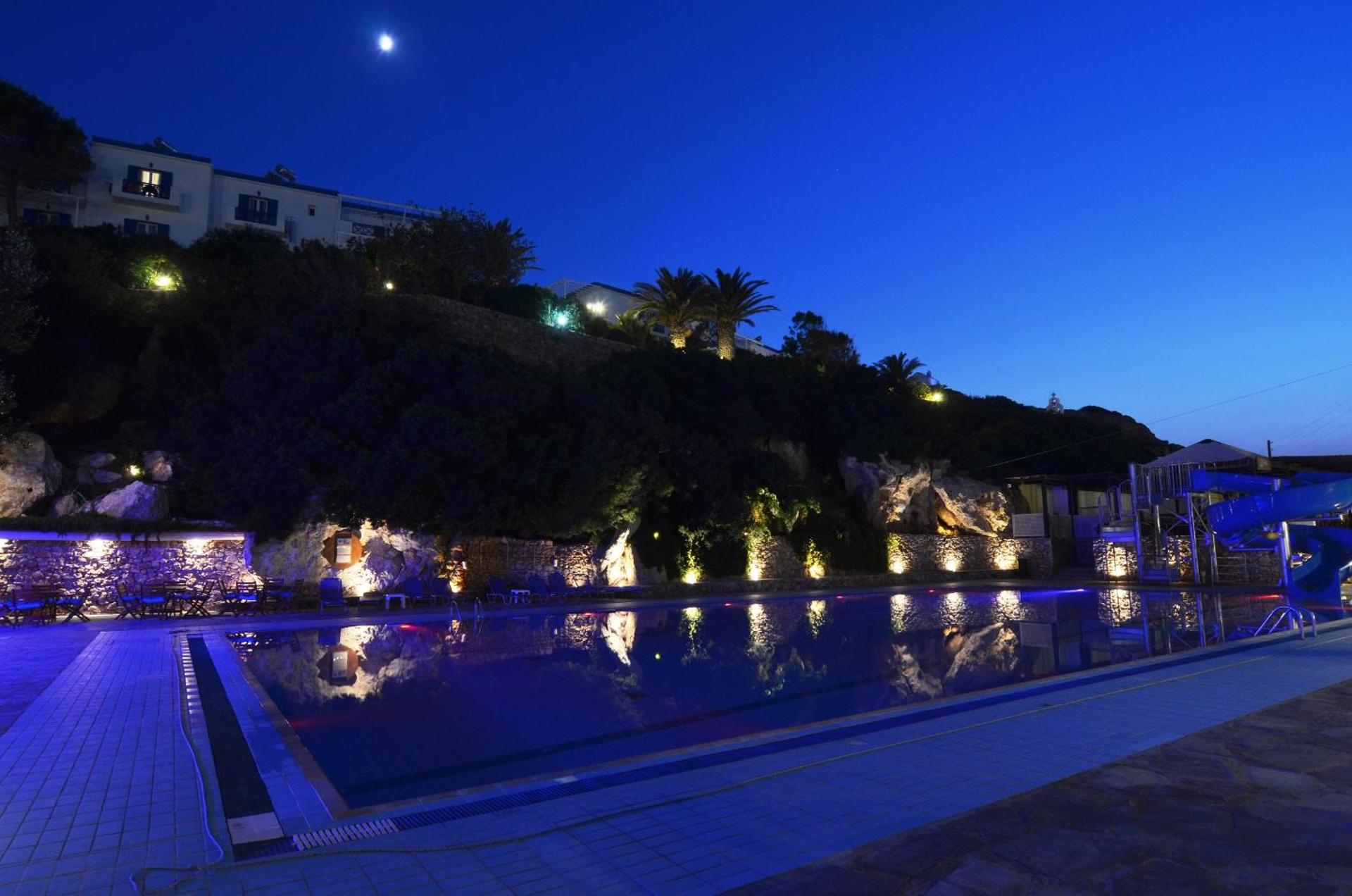 Dolphin Bay Seaside Resort & Suites - Photo 4