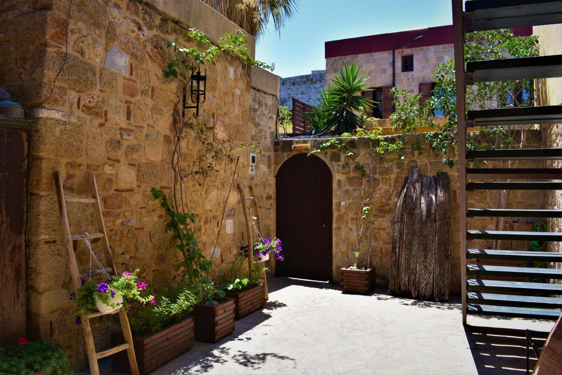 S.Nikolis' Historic Boutique Hotel - Photo 13