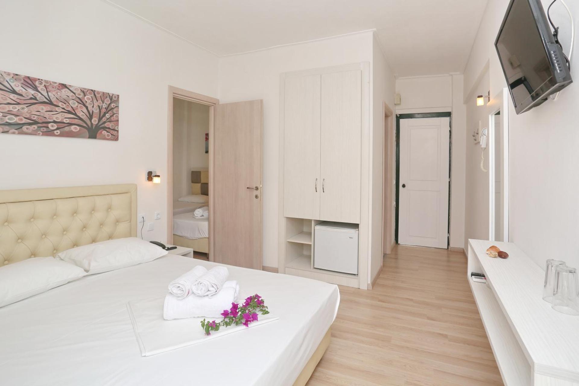 Sun Hotel - Photo 23