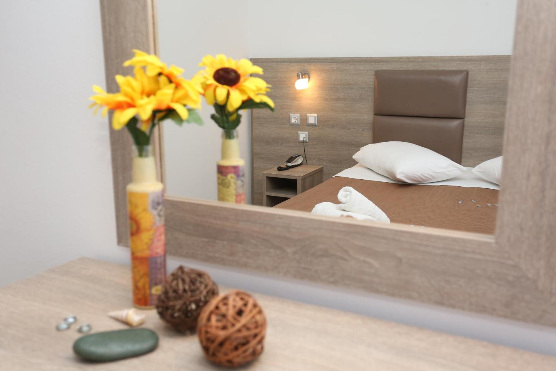 Sun Hotel - Photo 30