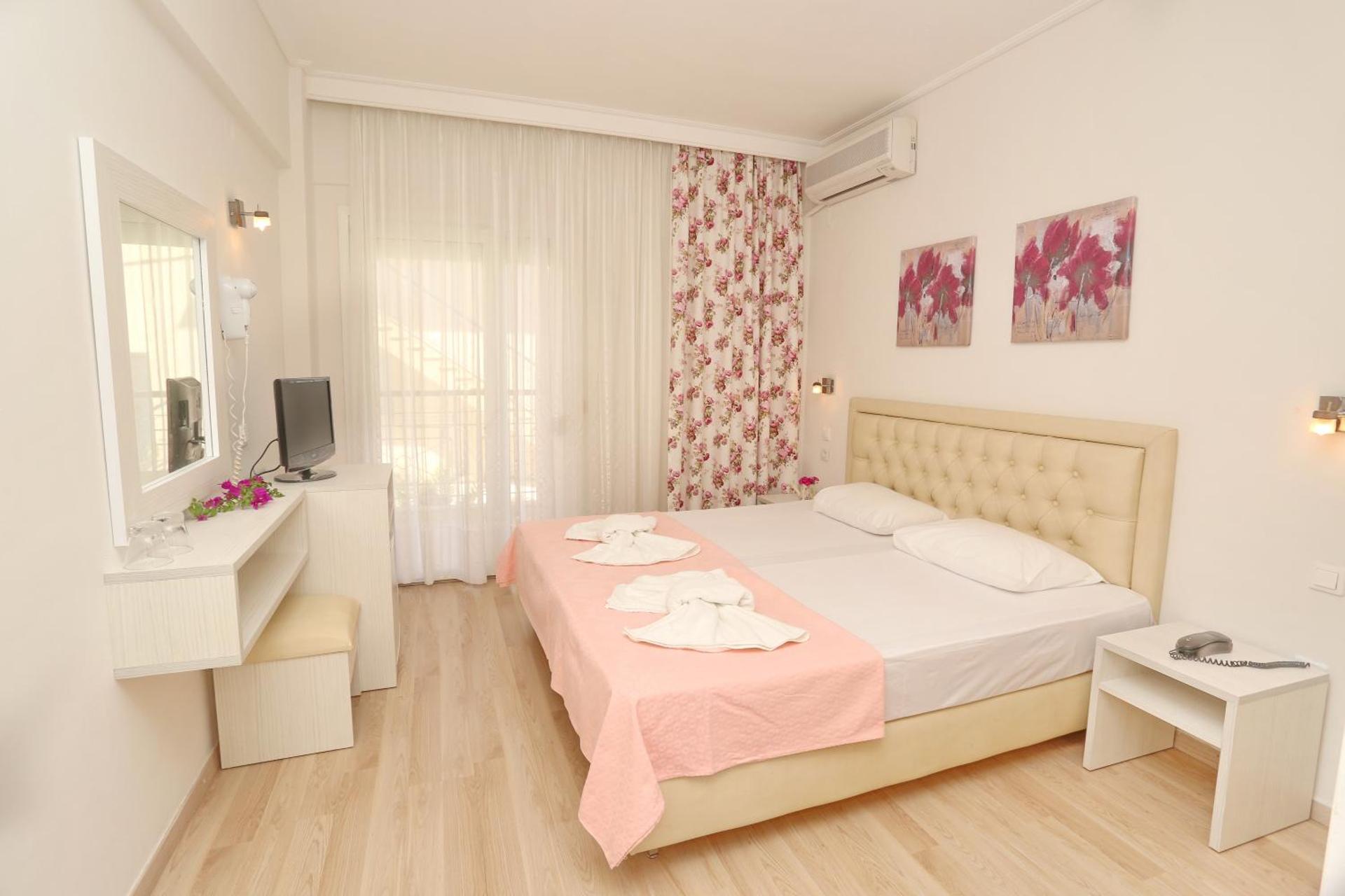 Sun Hotel - Photo 27