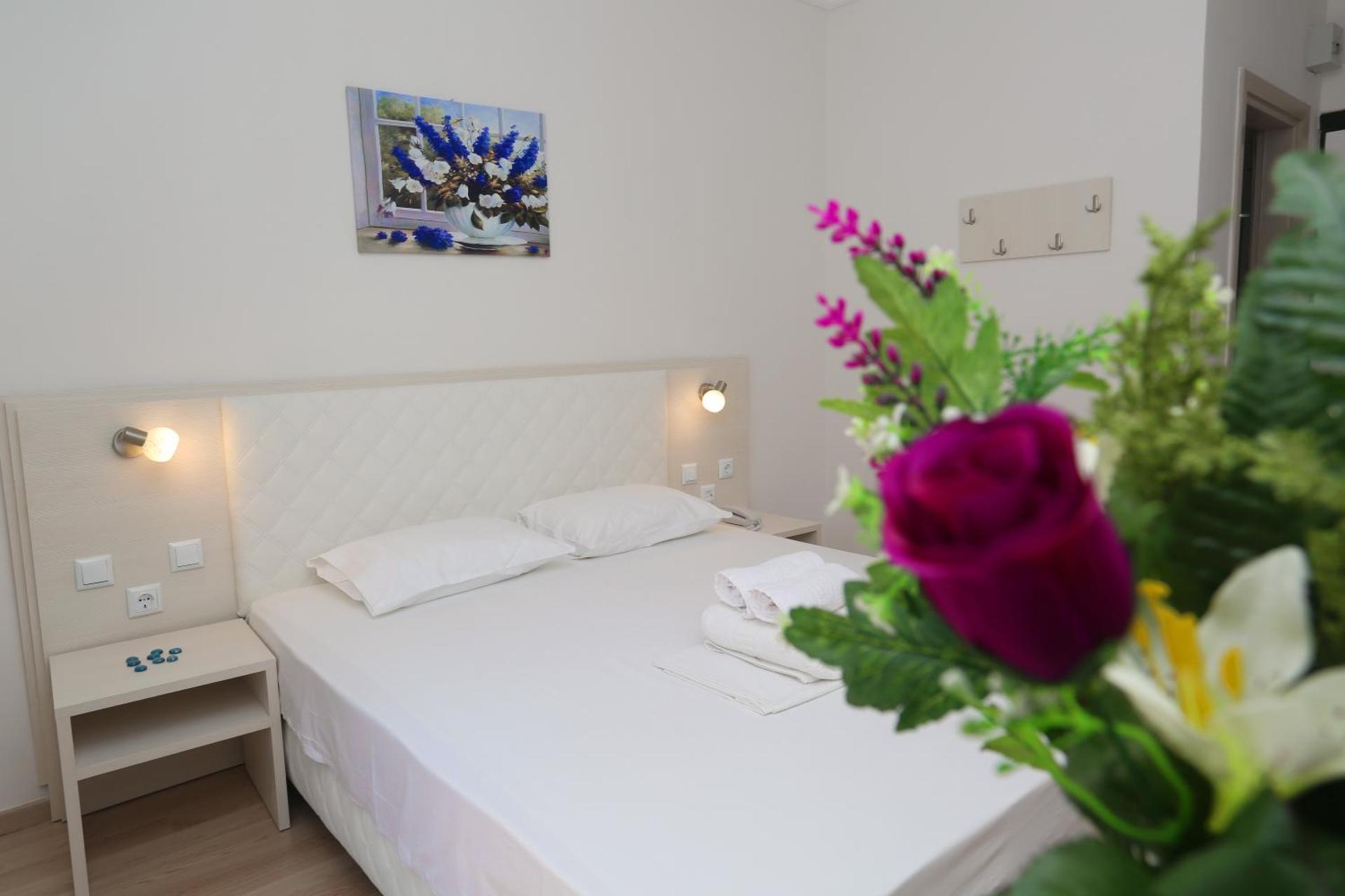 Sun Hotel - Photo 32