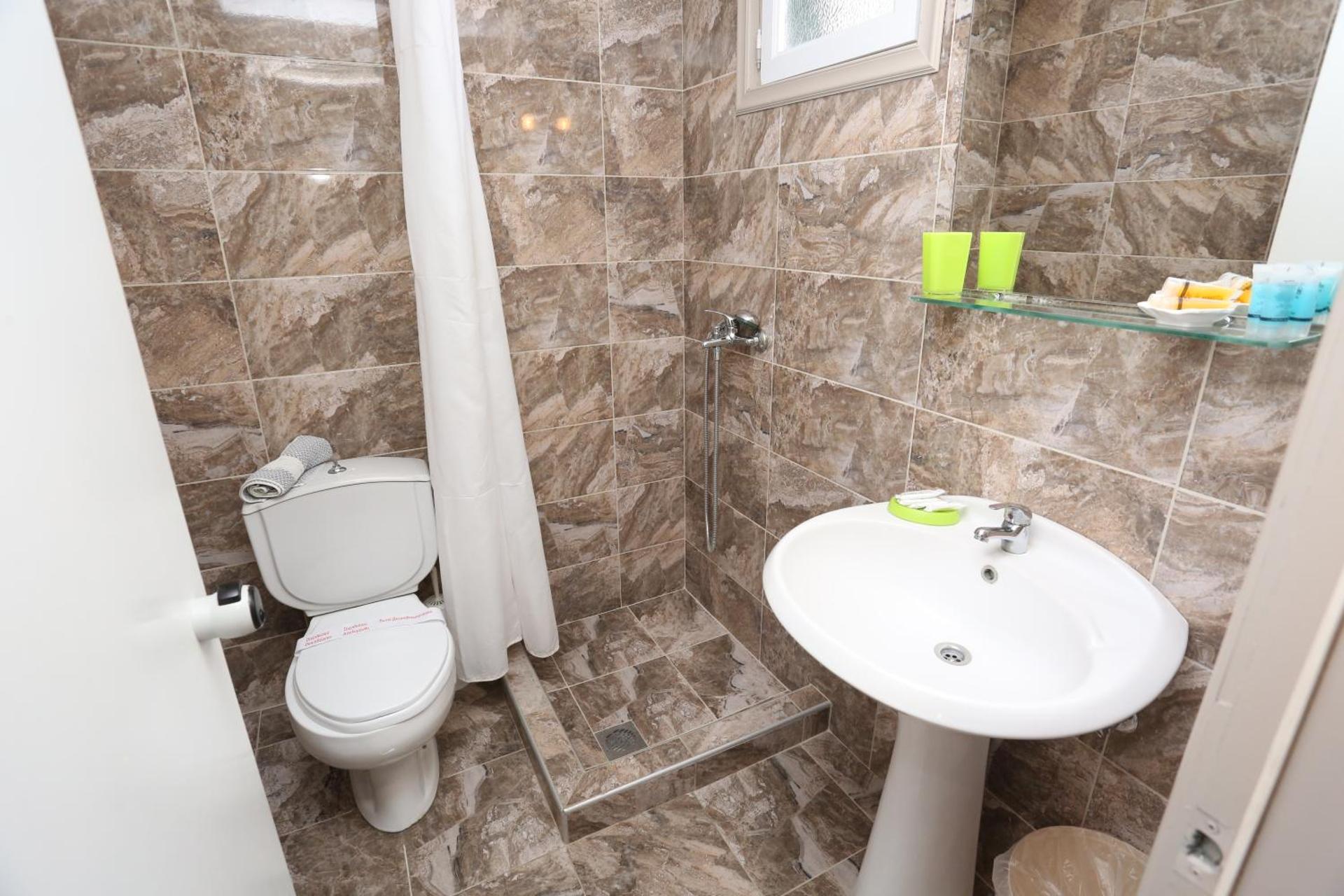 Sun Hotel - Photo 43