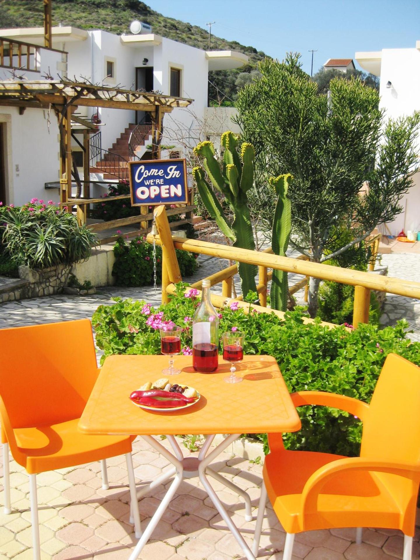 Vrisi Apartments & Villa - Photo 17