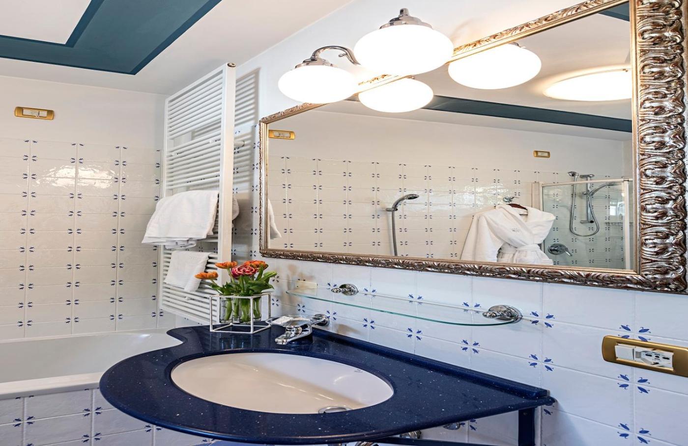 Hotel Laurin - Photo 35