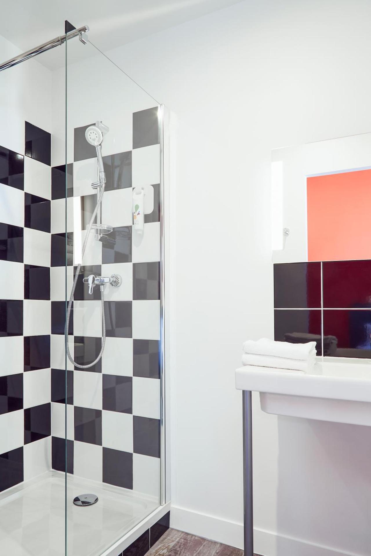 ibis Styles Marseille Vieux Port - Photo 73