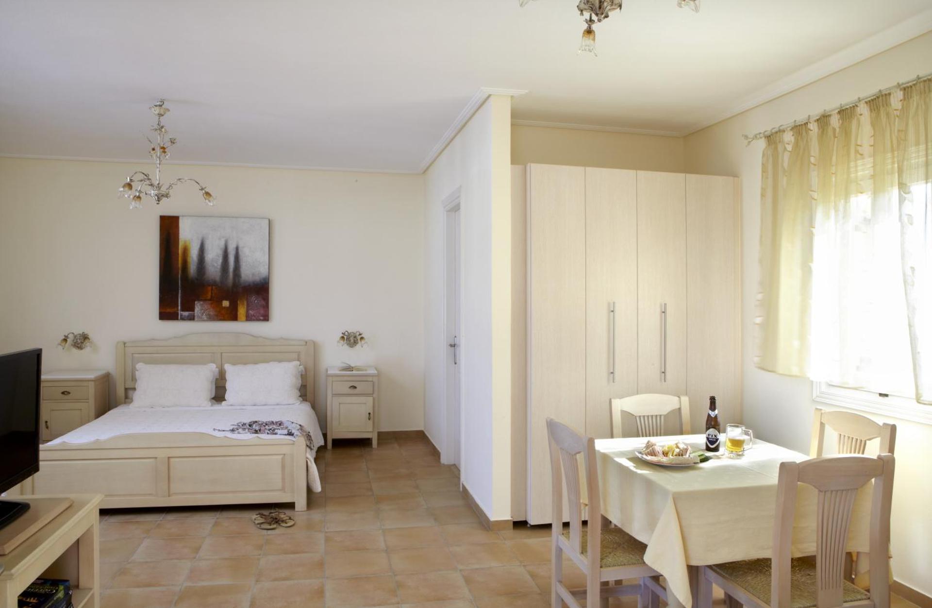 Hotel Mediterranean - Photo 81