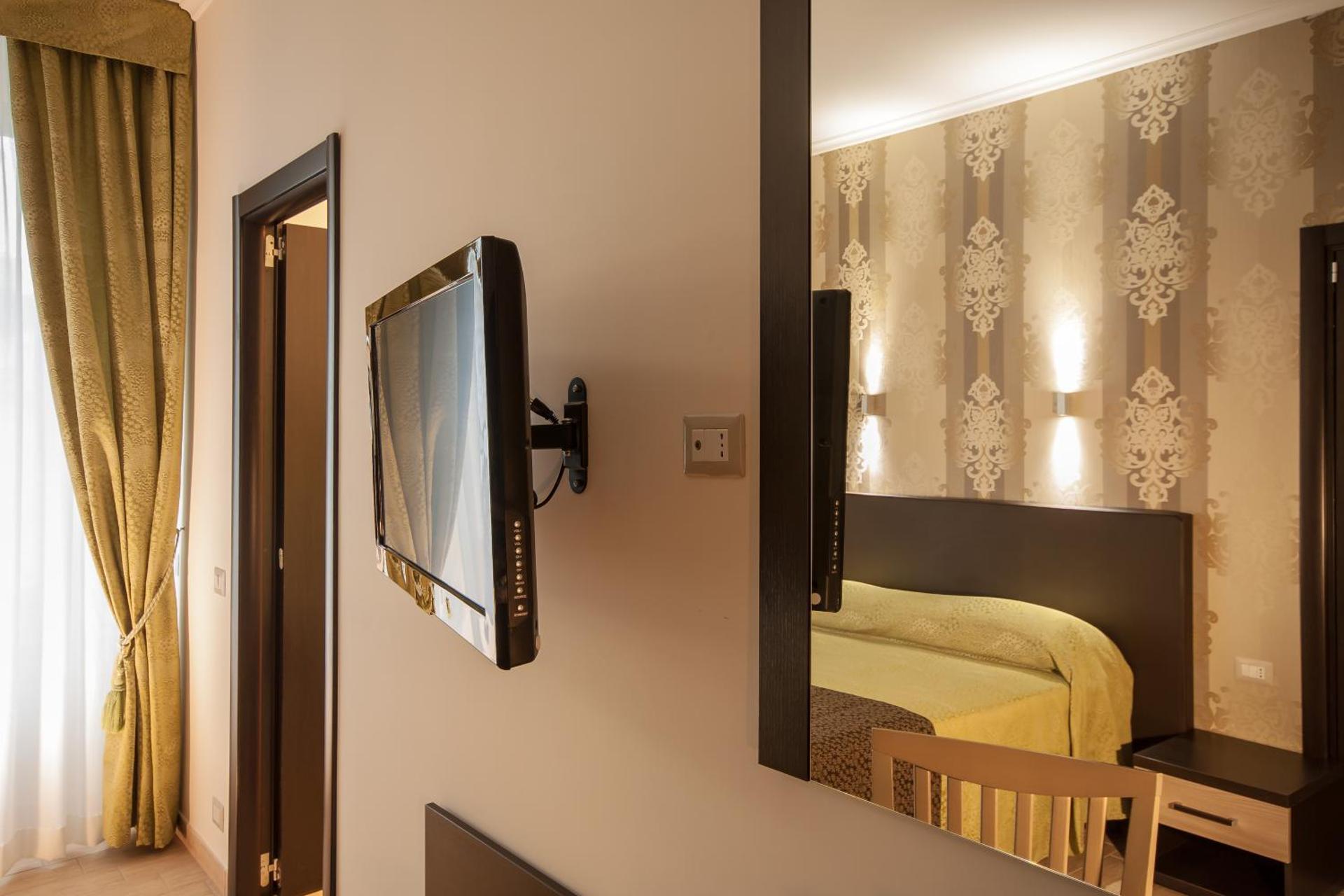 Rome Kings Suite - Photo 8