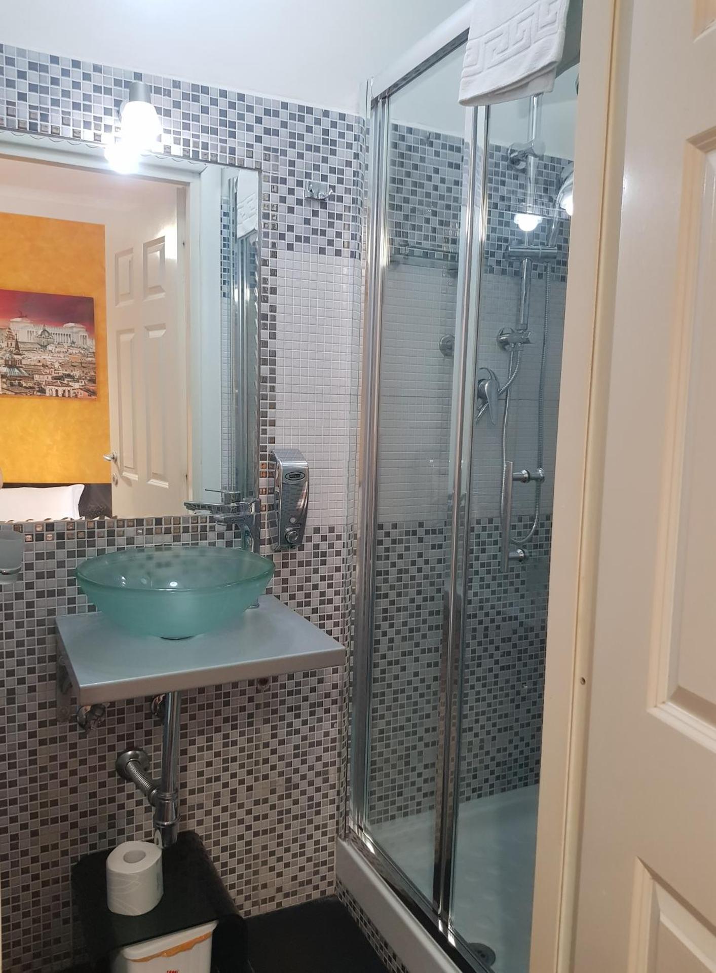 B&B A Home in Rome - Photo 16