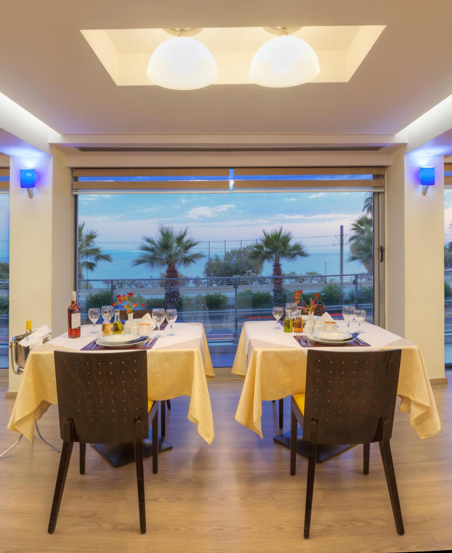 Tropical Hotel - Photo 42