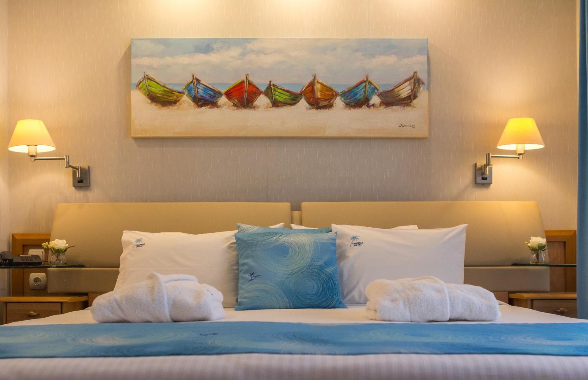 Tropical Hotel - Photo 8